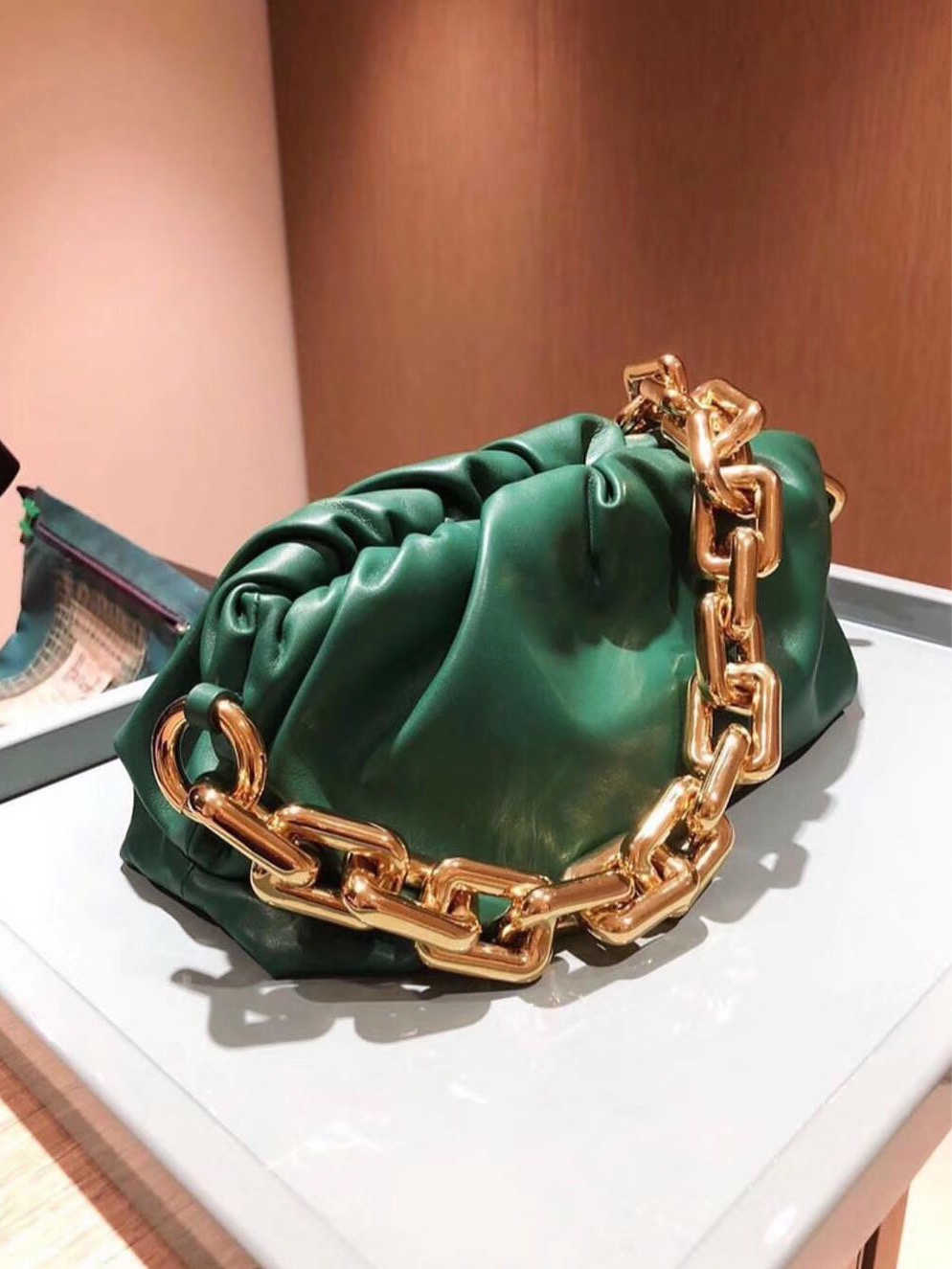 Bottega Veneta ๐๐๐ ๐พ๐๐ผ๐๐ ๐๐๐๐พ๐ 31CM BAG 620230ไผฆๆฆ็ปฟ/้้พ