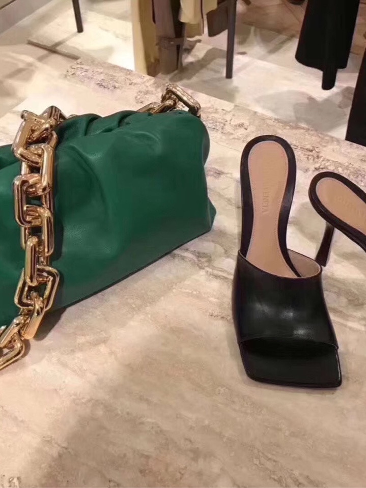 Bottega Veneta ๐๐๐ ๐พ๐๐ผ๐๐ ๐๐๐๐พ๐ 31CM BAG 620230ไผฆๆฆ็ปฟ/้้พ