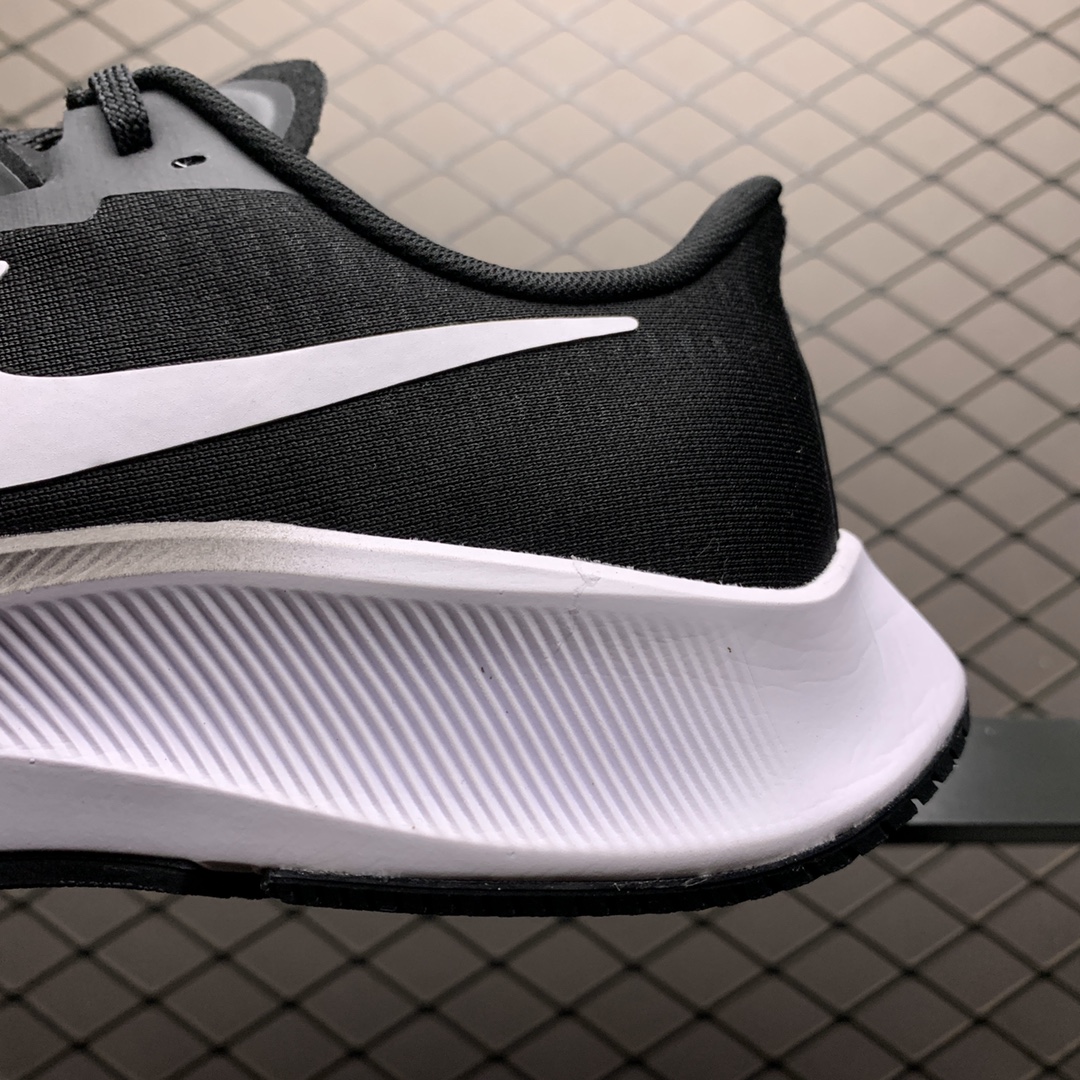 190  Nike Zoom Pegasus 37 登月37代 超轻网面透气跑步鞋 BQ9647-002