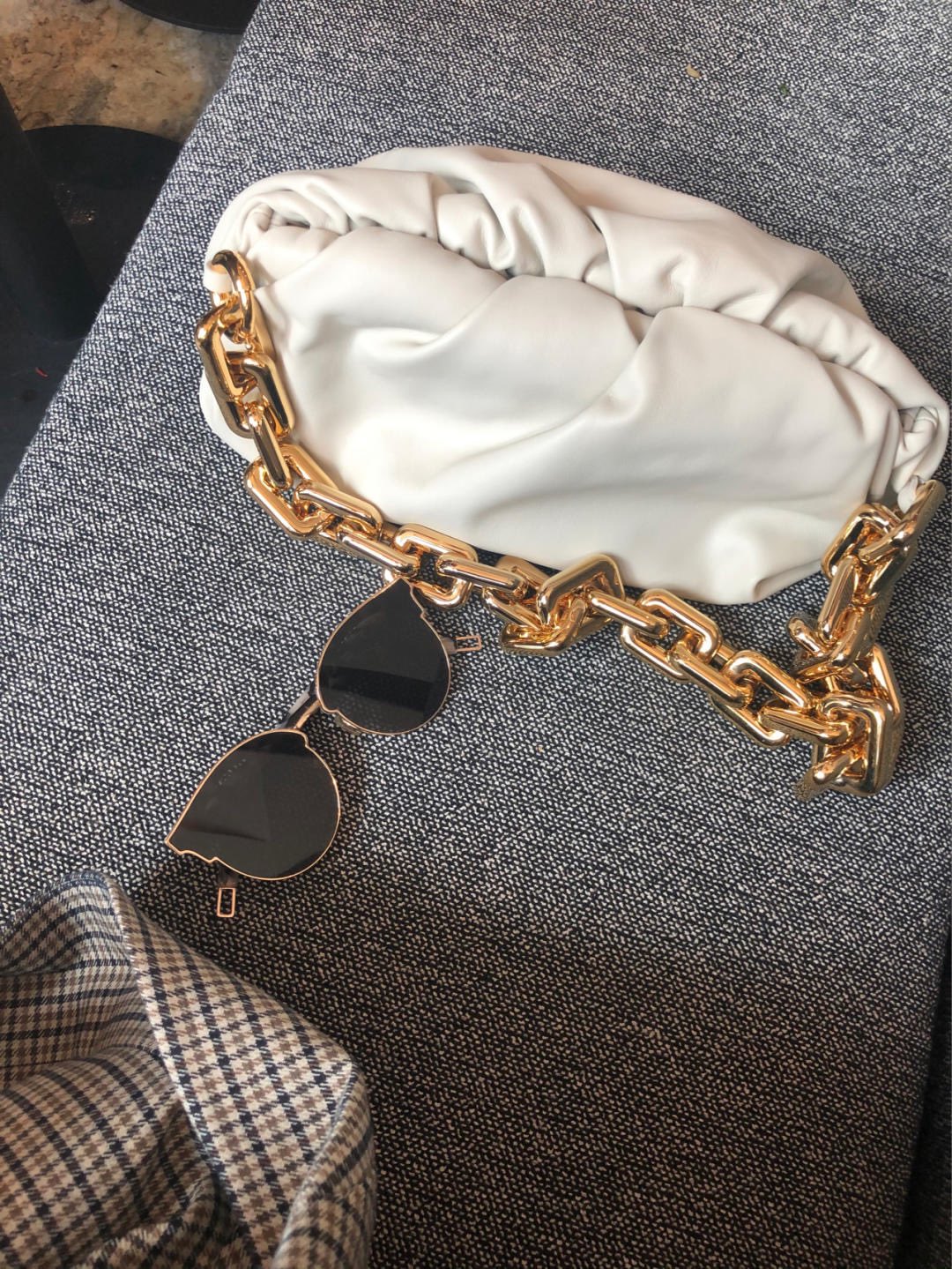Bottega Veneta ๐๐๐ ๐พ๐๐ผ๐๐ ๐๐๐๐พ๐ 31CM BAG 620230็ฝ่ฒ/้้พ