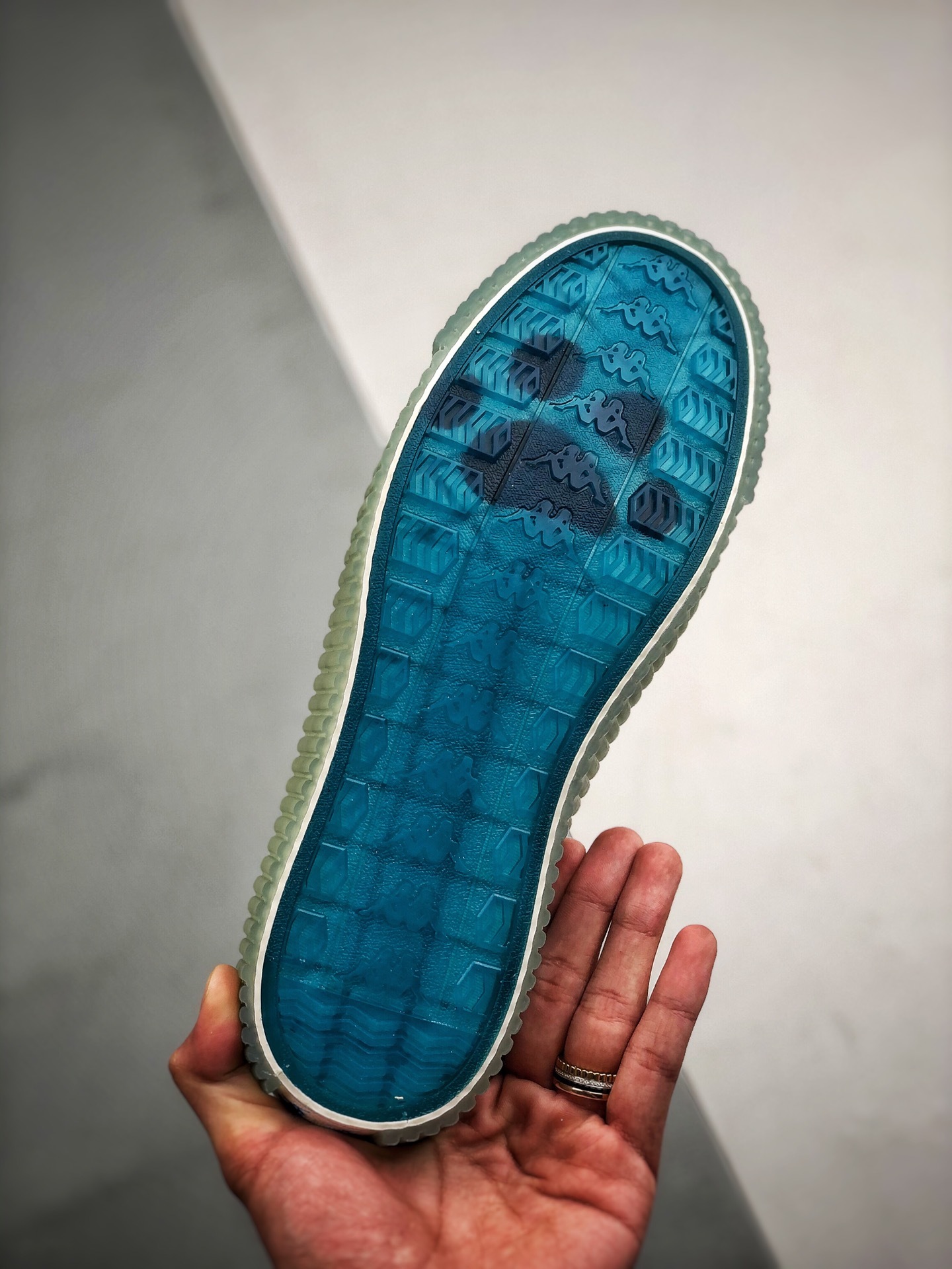 190 Kappa x 蜡笔小新 强势联名 卡帕全新推出蜡笔小新联名款-莆田鞋,莆田鞋货源,高仿鞋,高仿鞋货源,安福档口,莆田高仿鞋,莆田鞋批发,高仿鞋批发,莆田高仿运动鞋,高仿运动鞋,莆田运动鞋 190 Kappa x 蜡笔小新 强势联名 卡帕全新推出蜡笔小新联名款