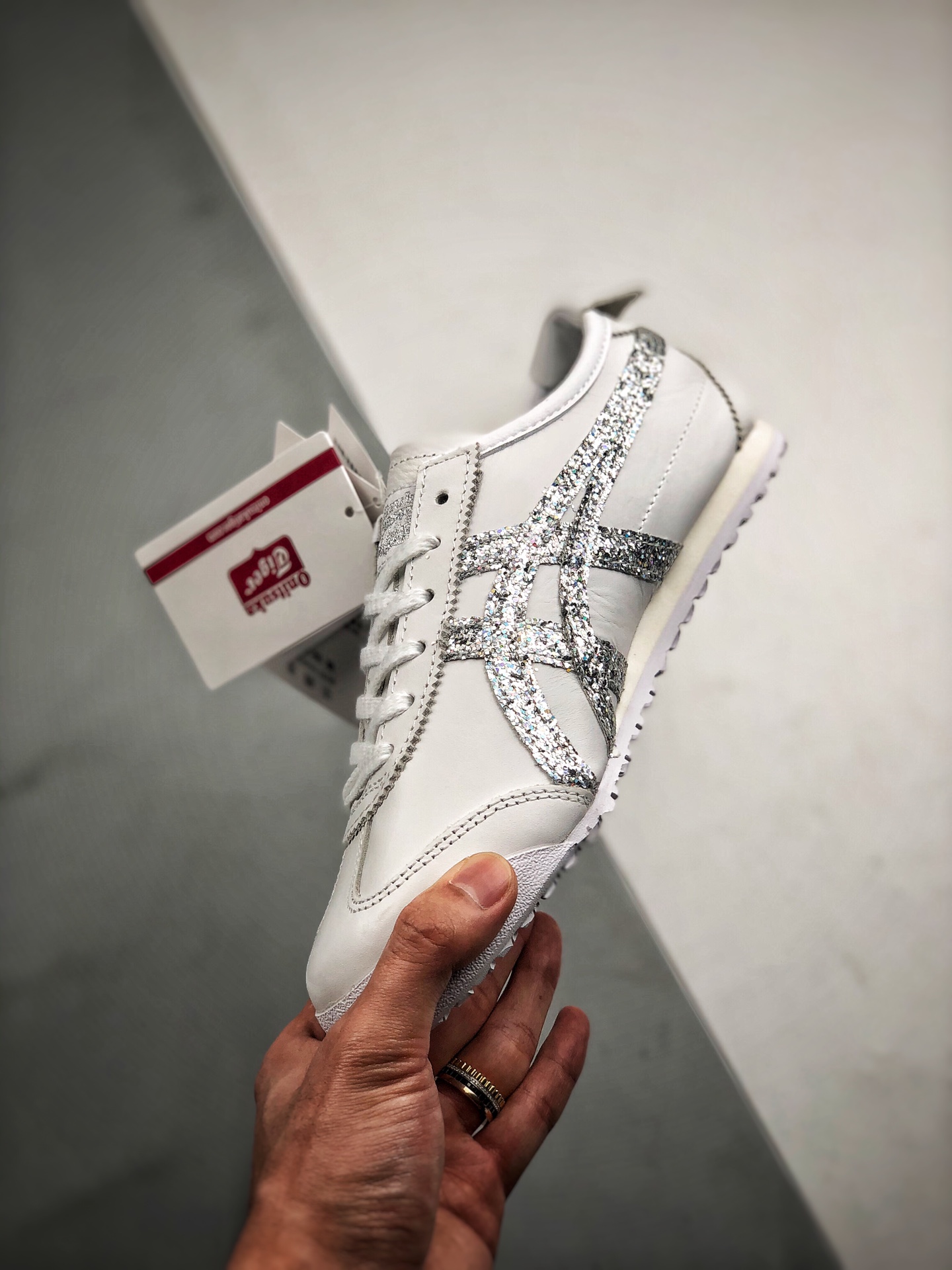 190 Onitsuka Tiger/鬼塚虎官网新品 MEXICO66 白银亮片小白鞋