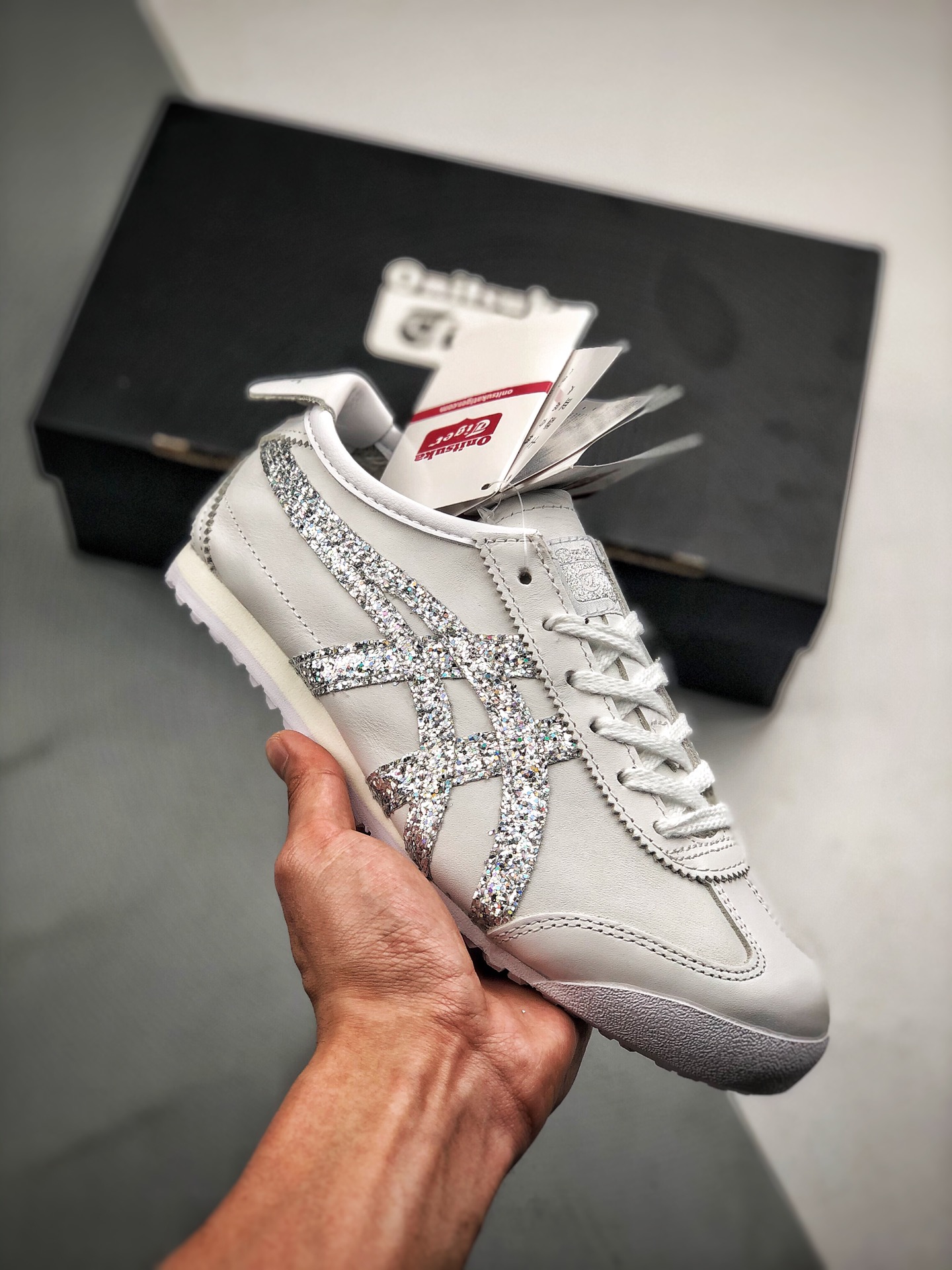 190 Onitsuka Tiger/鬼塚虎官网新品 MEXICO66 白银亮片小白鞋