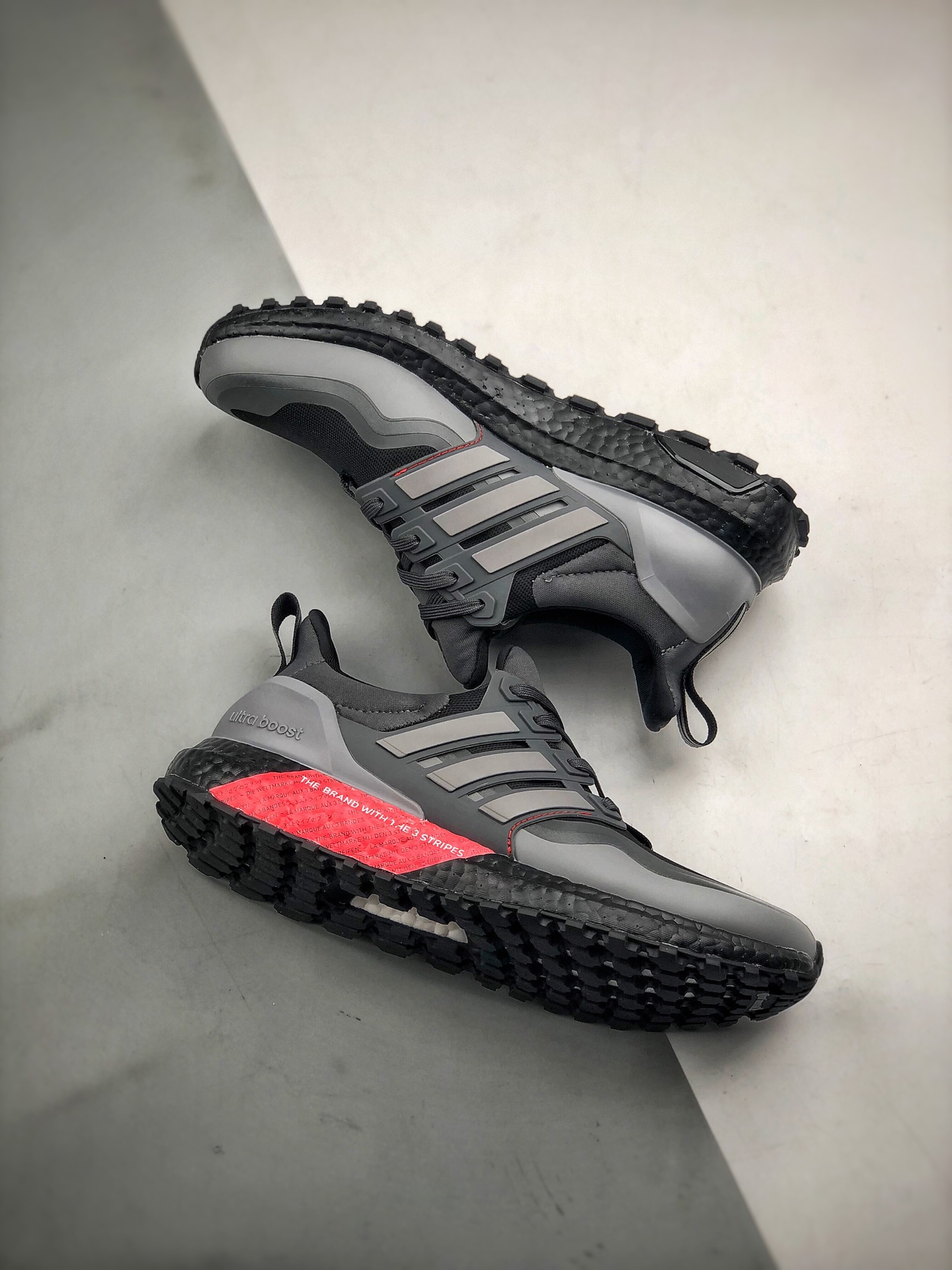 250 Ad Ultraboost All Terrain 4.0  全掌爆米花休闲运动跑鞋 官方同步