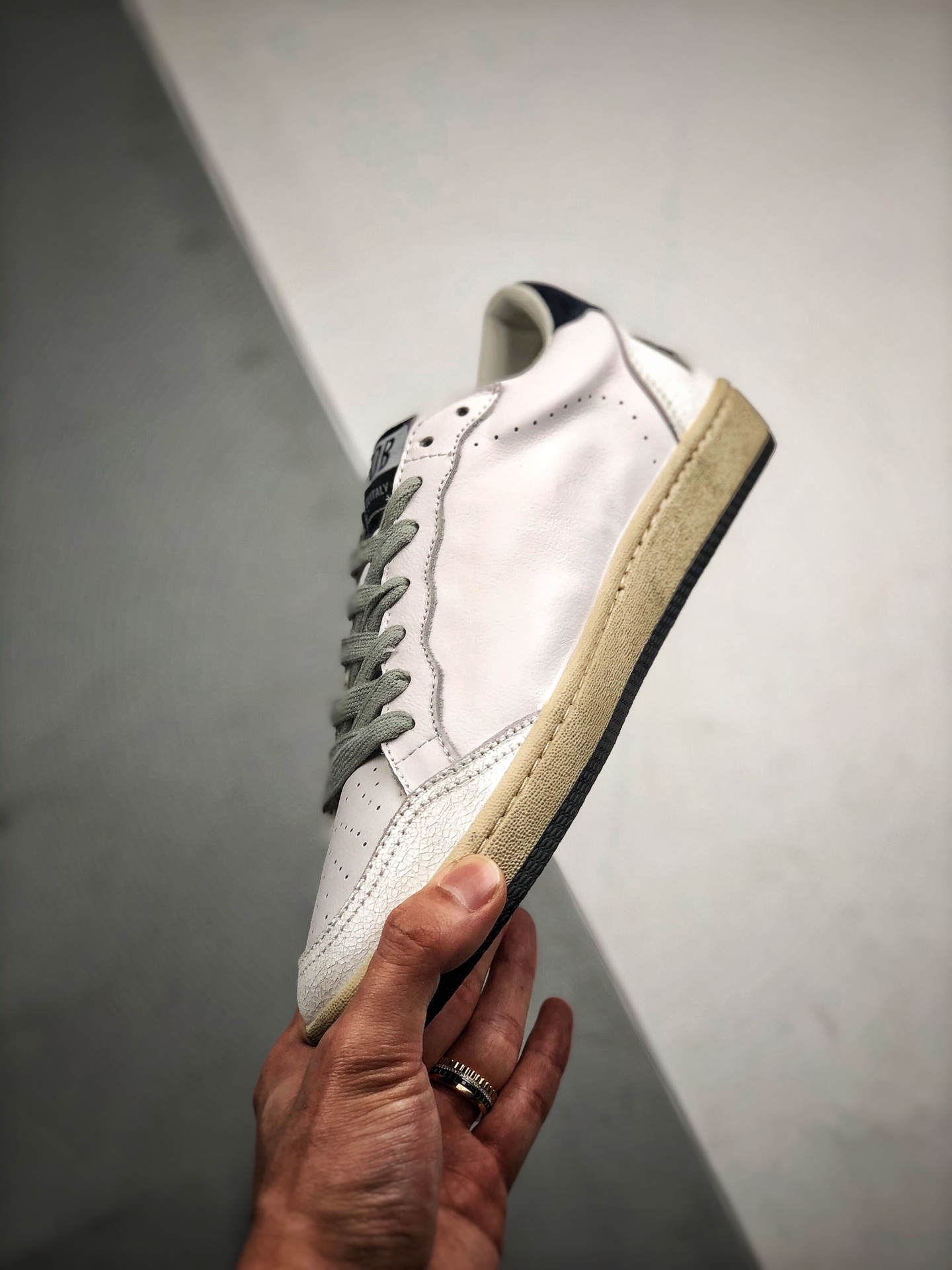 240 GGDB Golden Goose Super Star 系列小脏运动鞋 19ss官方新款 火爆全网各路明星纷纷上脚