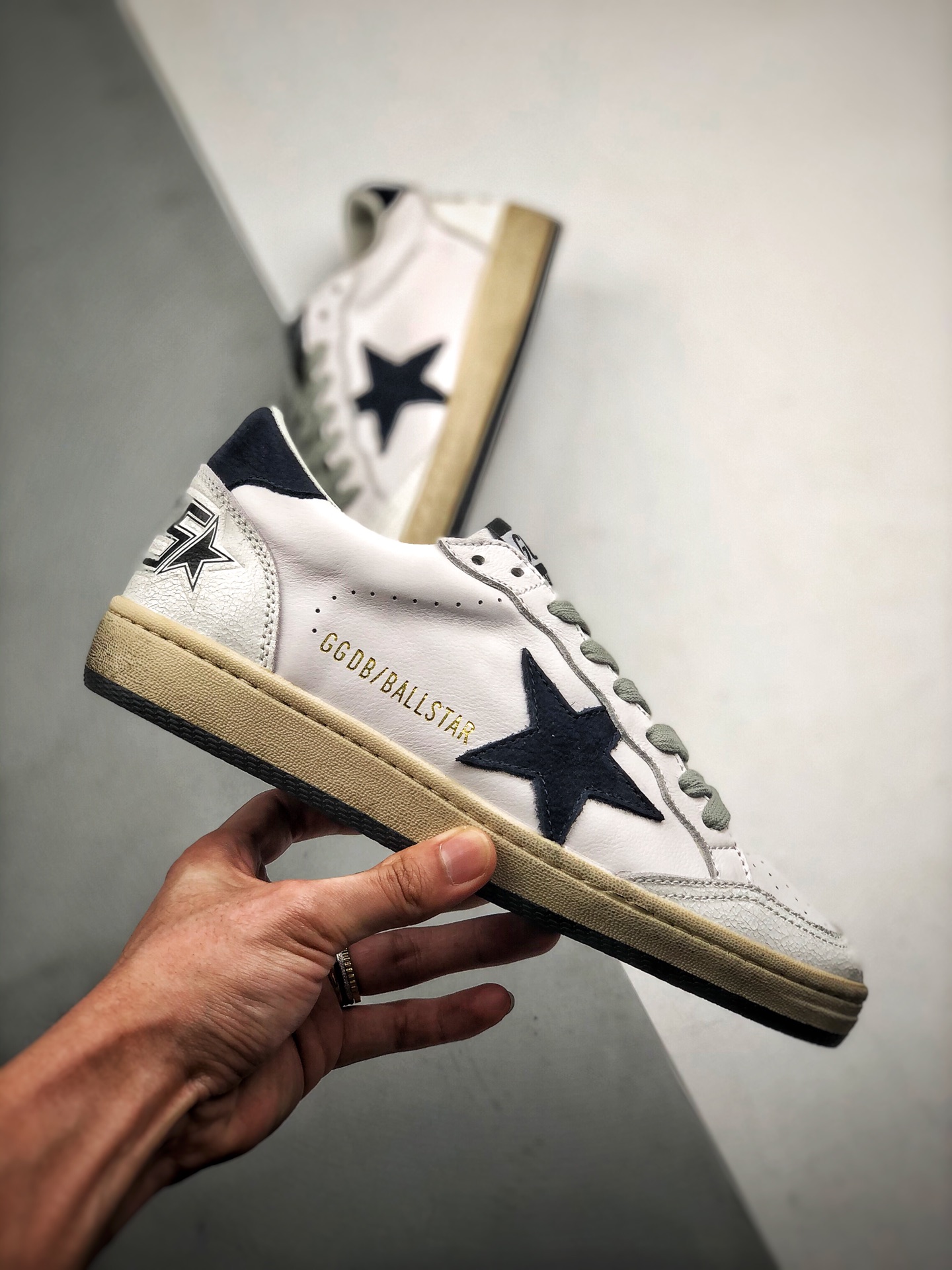 240 GGDB Golden Goose Super Star 系列小脏运动鞋 19ss官方新款 火爆全网各路明星纷纷上脚