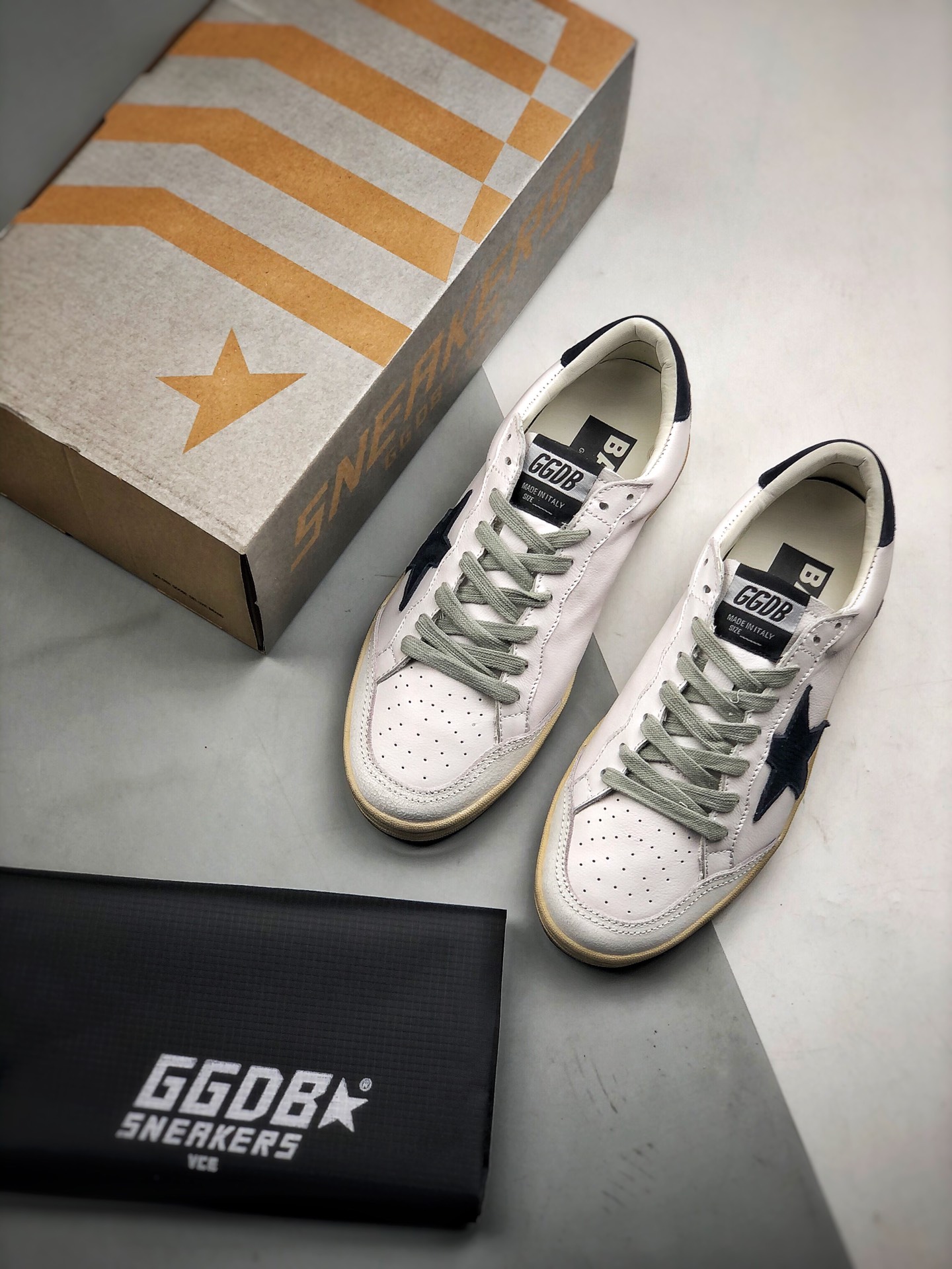 240 GGDB Golden Goose Super Star 系列小脏运动鞋 19ss官方新款 火爆全网各路明星纷纷上脚