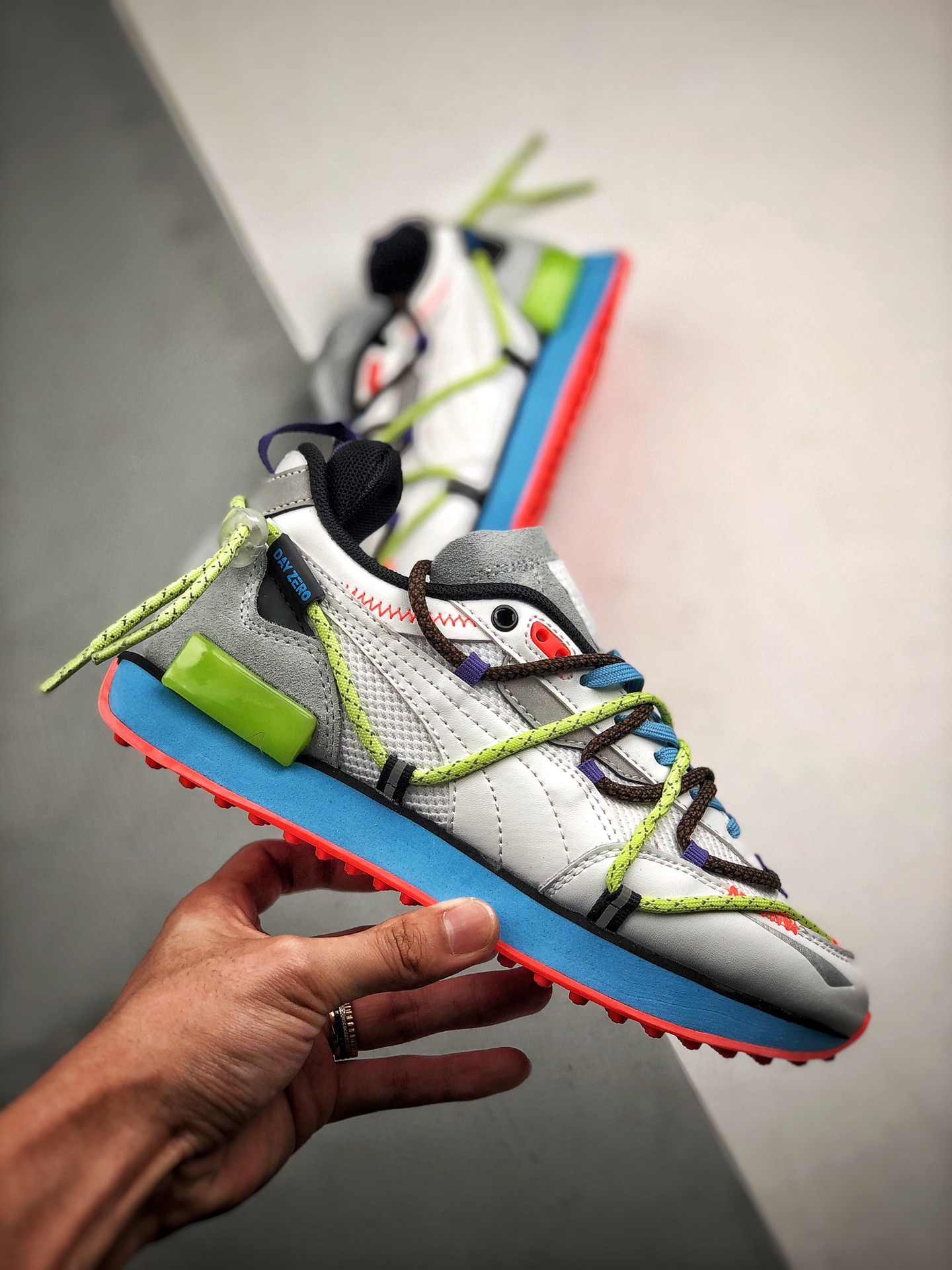 230 Puma x Central Saint Martins Future Rider  彪马复古跑步鞋 A8B0320