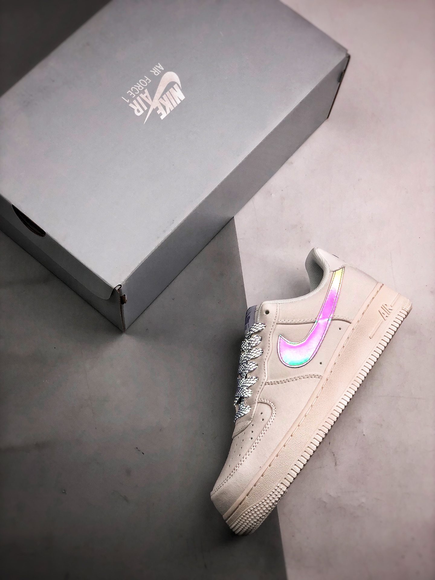190  Air Force 1 '07 反光布面白紫 货号：315122-106 高帮空军休闲板鞋
