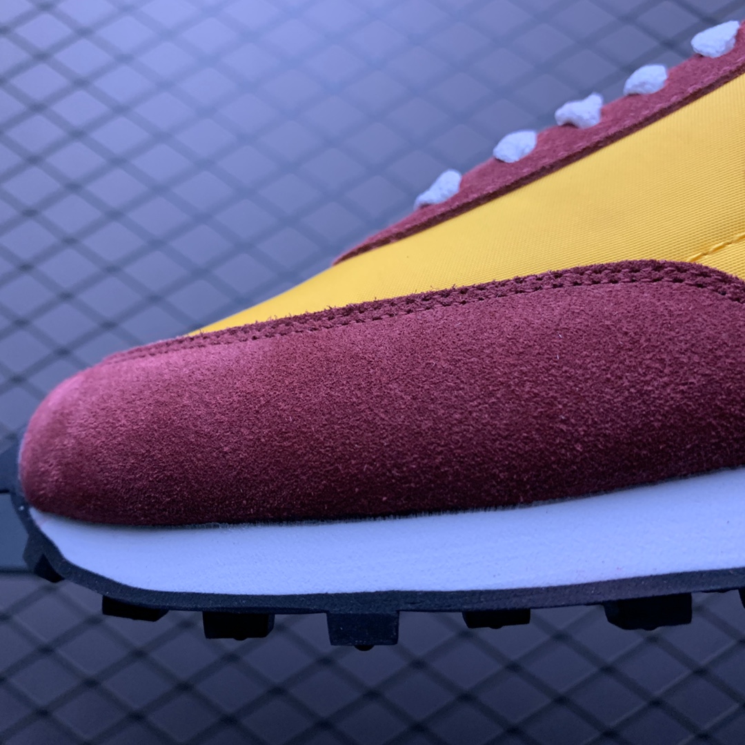 130 Nike Daybreak 华夫复古百搭休闲慢跑鞋 487754-701