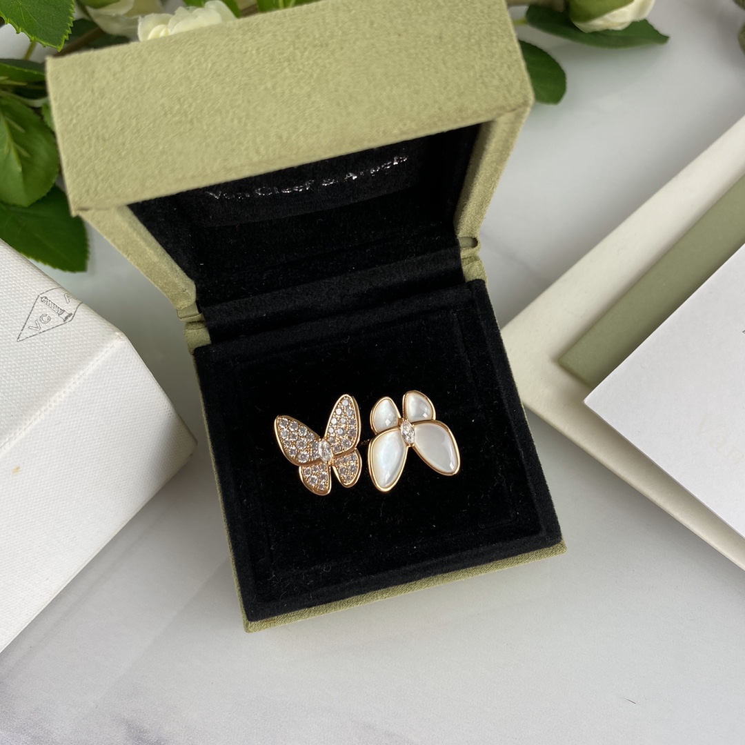 Van Cleef & Arpels VCA高级贝母蝴蝶戒指 款式都在这 高级美，高端品质首饰控可以入 戴一辈子的款
