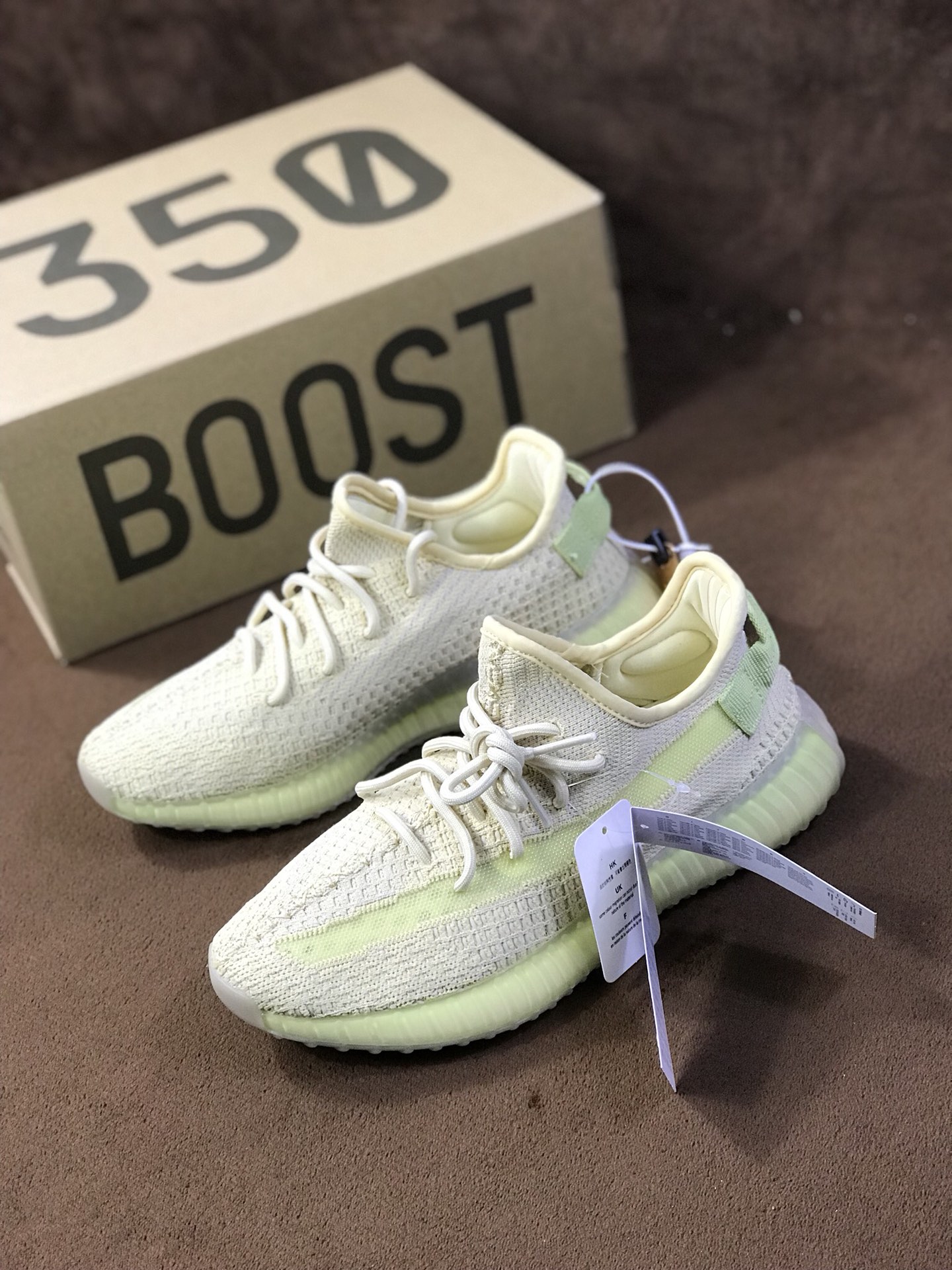 300 GET纯原版本   侃爷联乘adidas YEEZY BOOST 350 V2 系列