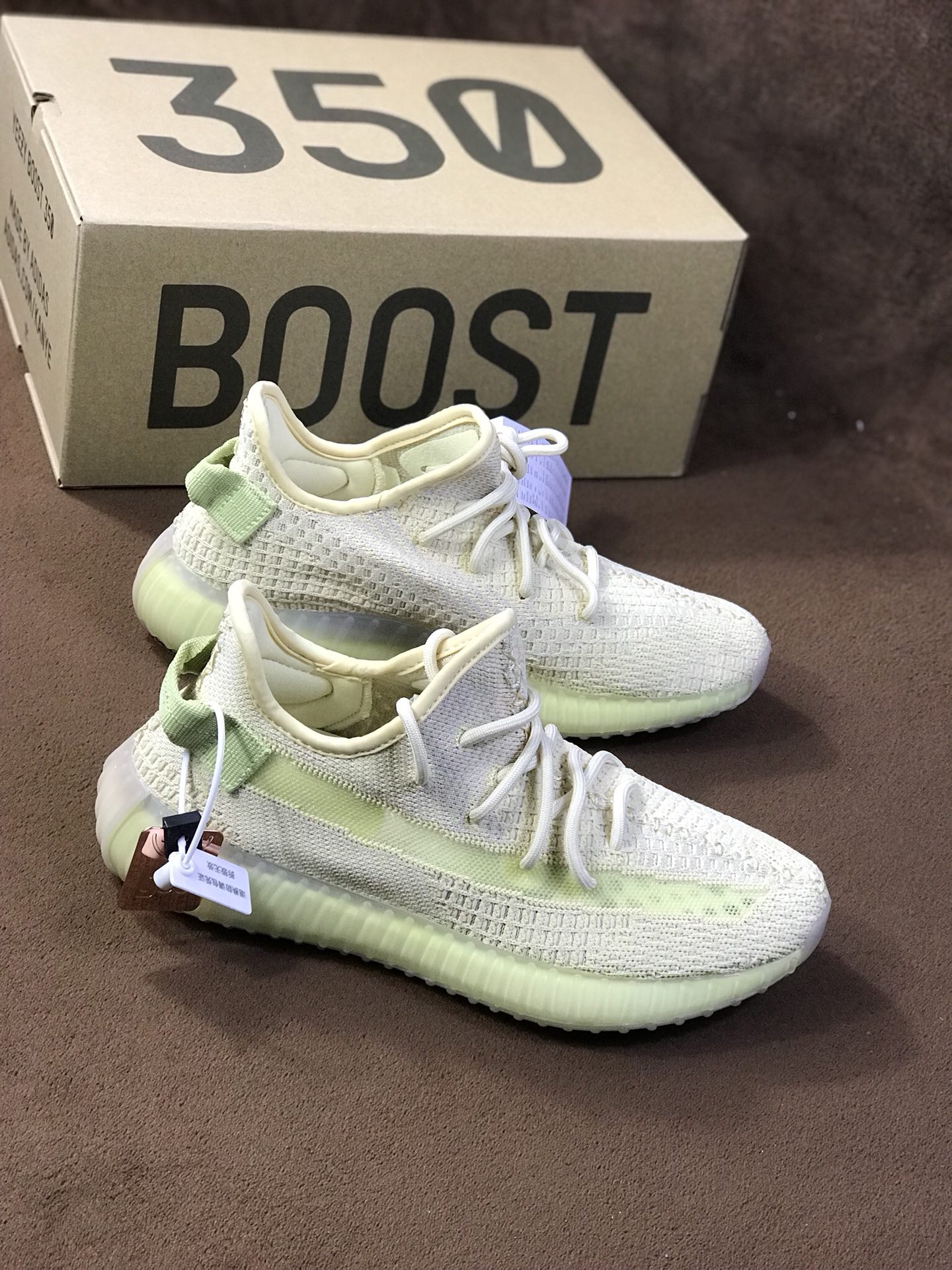 300 GET纯原版本   侃爷联乘adidas YEEZY BOOST 350 V2 系列