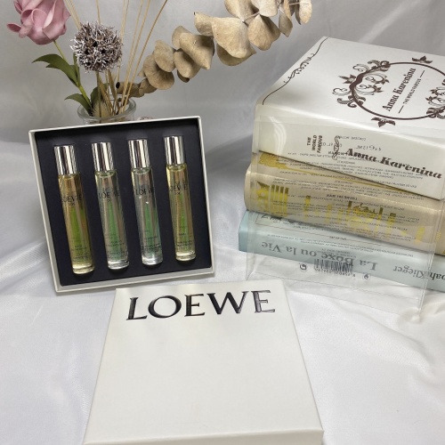 Loewe 001 Collection Perfume Travel Set - 4 x 15ml Fragrances 1 Loewe 001 Collection Perfume Travel Set - 4 x 15ml Fragrances