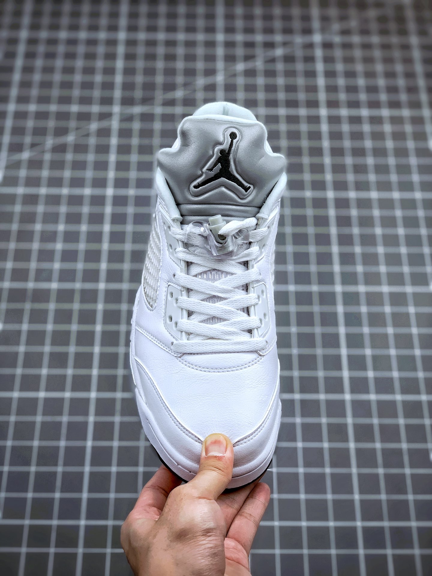 280 Air Jordan 5 Retro Low 白银 Air Jordan 5819172-122