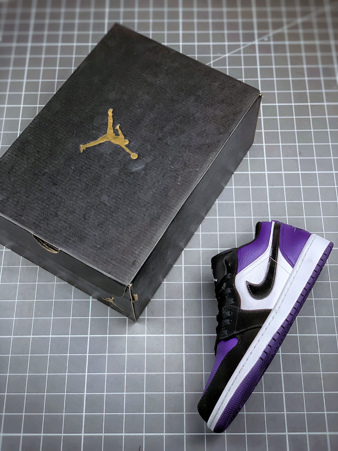 210 Air Jordan 1 Low 经典黑紫  553558-125