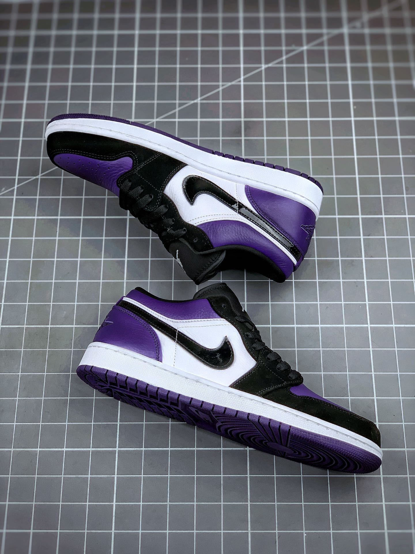 210 Air Jordan 1 Low 经典黑紫  553558-125