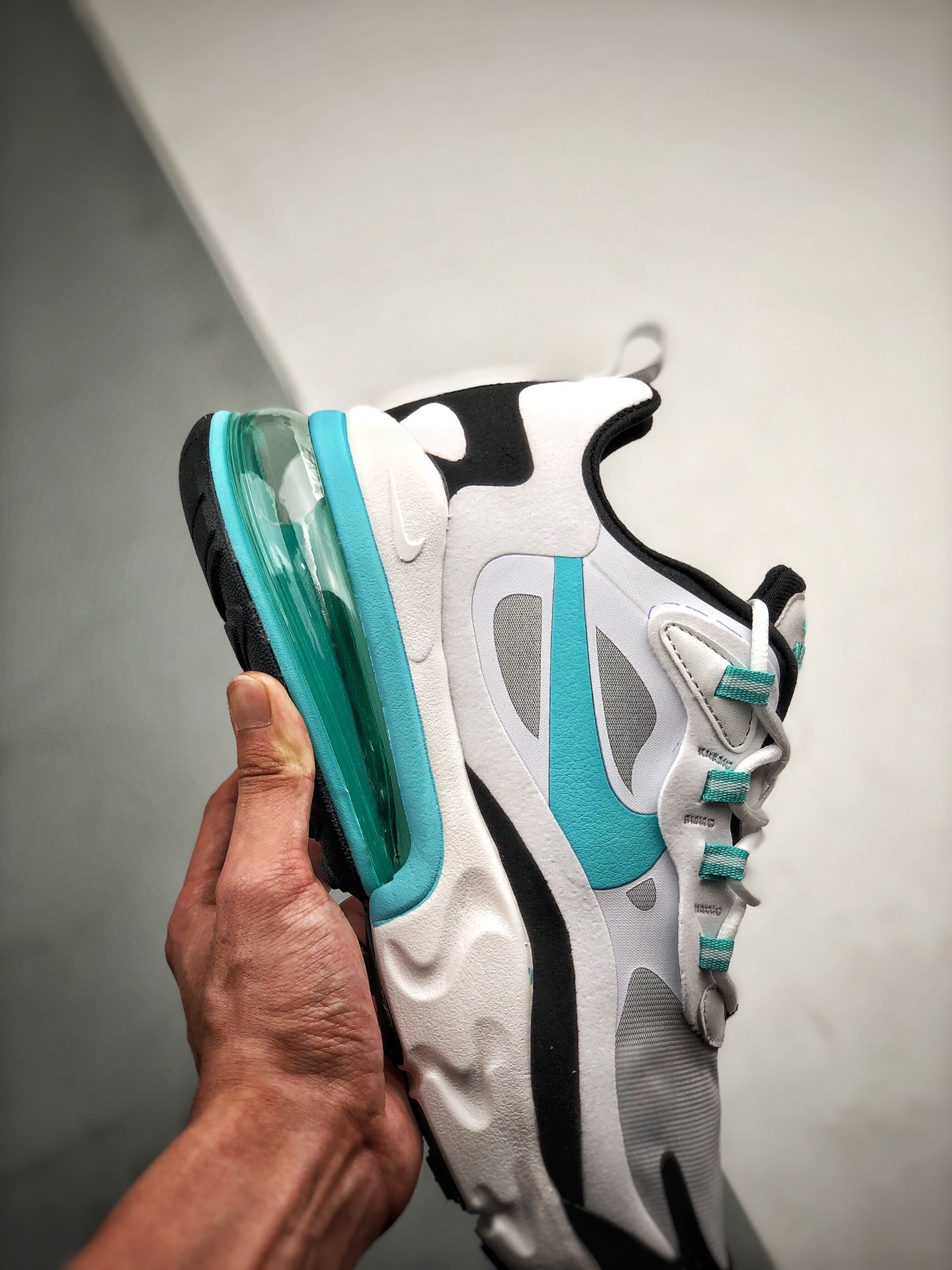 190 Air Max 270 React 湖水蓝 原盒二维码原标 扫描秒进官网