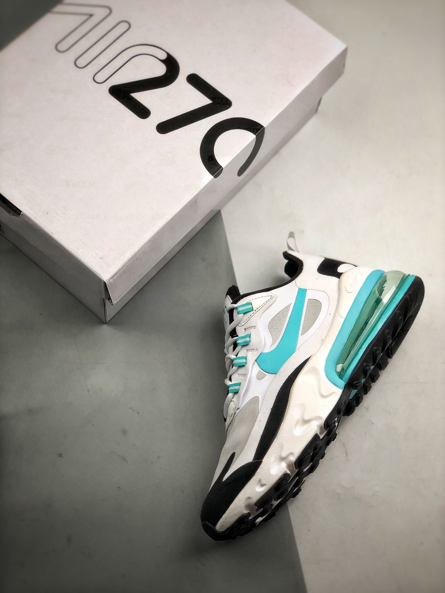 190 Air Max 270 React 湖水蓝 原盒二维码原标 扫描秒进官网