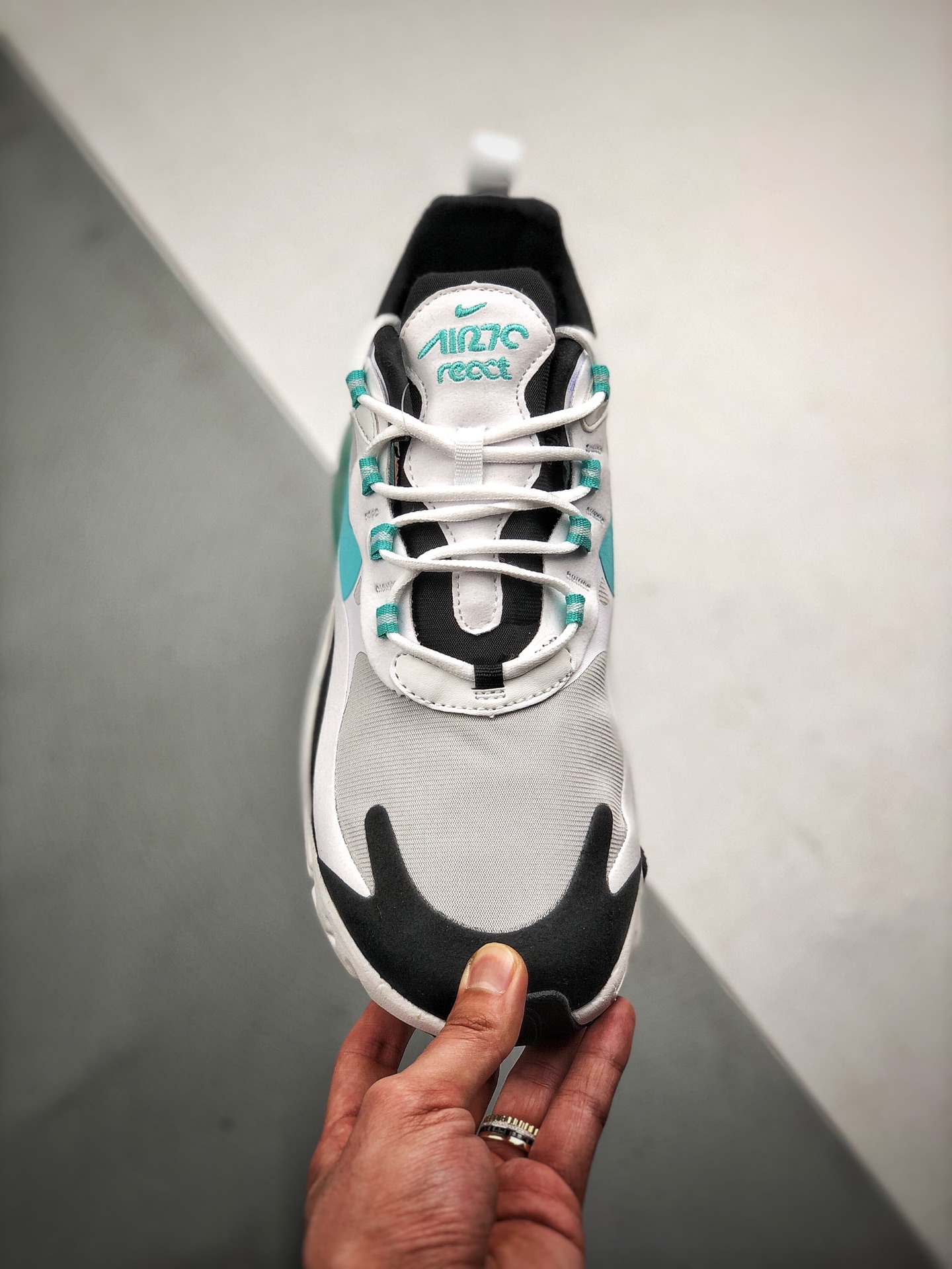 190 Air Max 270 React 湖水蓝 原盒二维码原标 扫描秒进官网