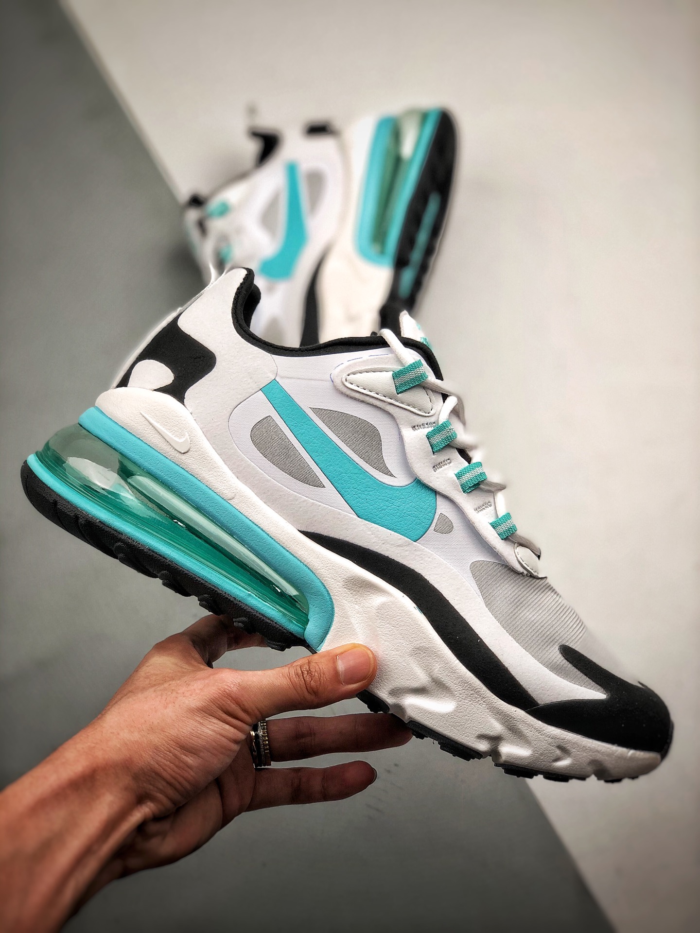 190 Air Max 270 React 湖水蓝 原盒二维码原标 扫描秒进官网