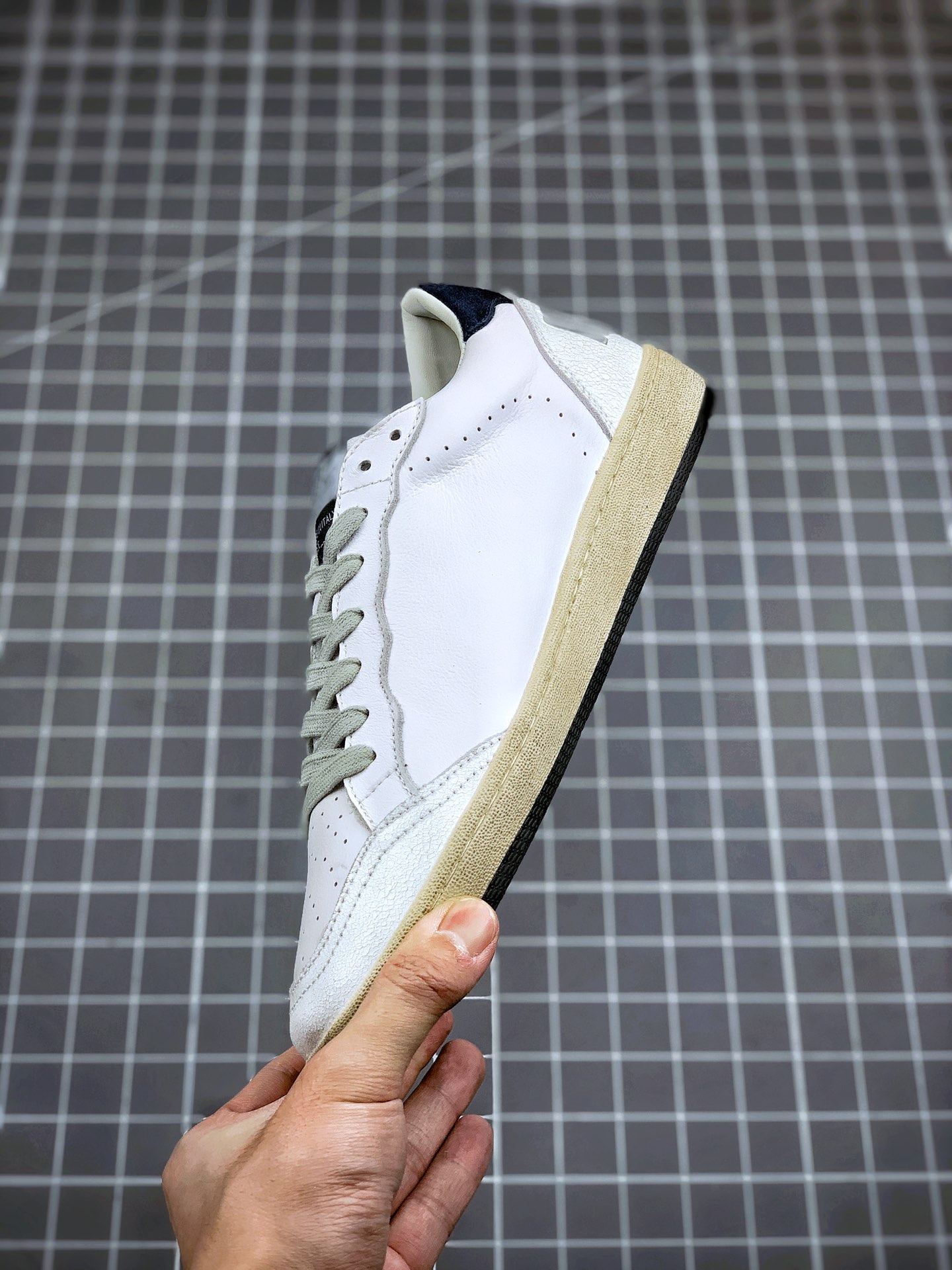 240 GGDB Golden Goose Super Star 系列小脏运动鞋 19ss官方新款