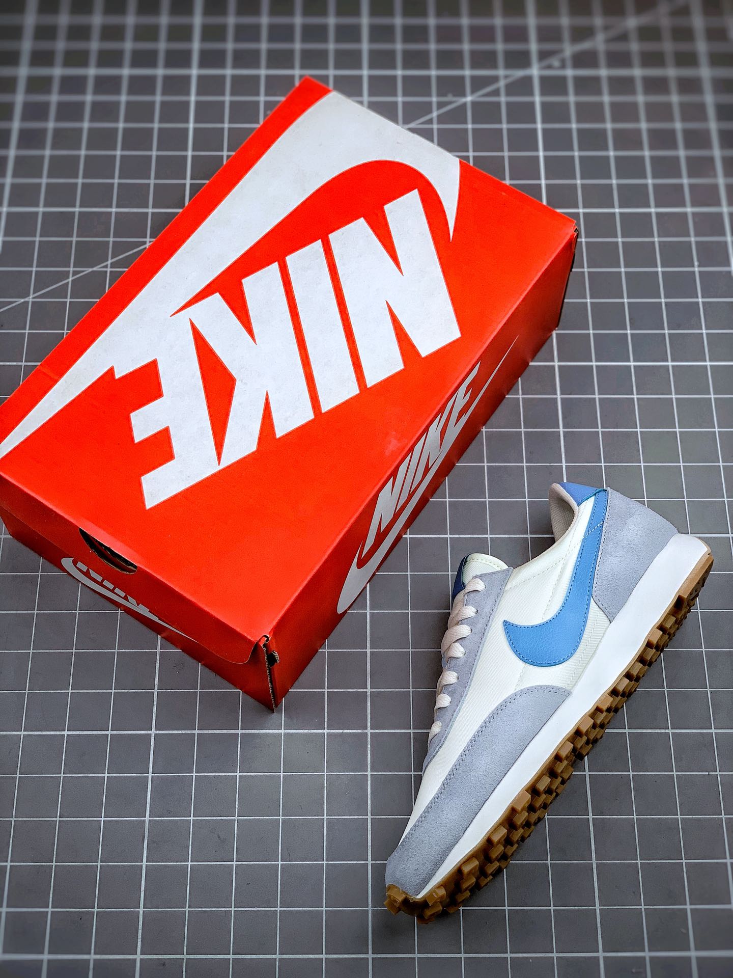 170 独家台湾进口翻毛皮出货   Nike Daybreak SP 华夫复古跑鞋