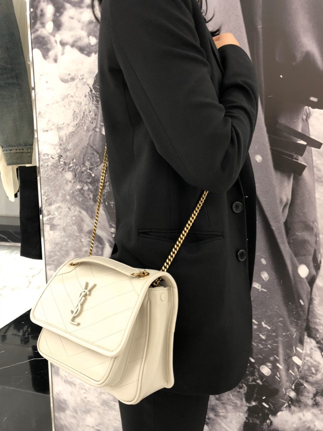 Saint laurent Ysl 𝑵𝒊𝒌𝒊 𝑳𝒂𝒎𝒃 22CM 小羊皮邮差包 533037/奶白色