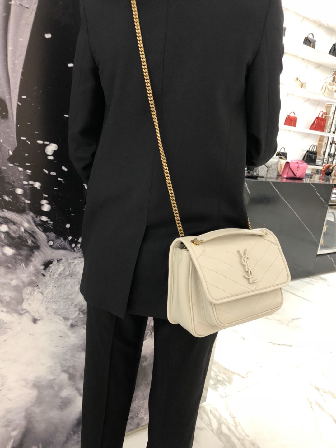 Saint laurent Ysl 𝑵𝒊𝒌𝒊 𝑳𝒂𝒎𝒃 22CM 小羊皮邮差包 533037/奶白色