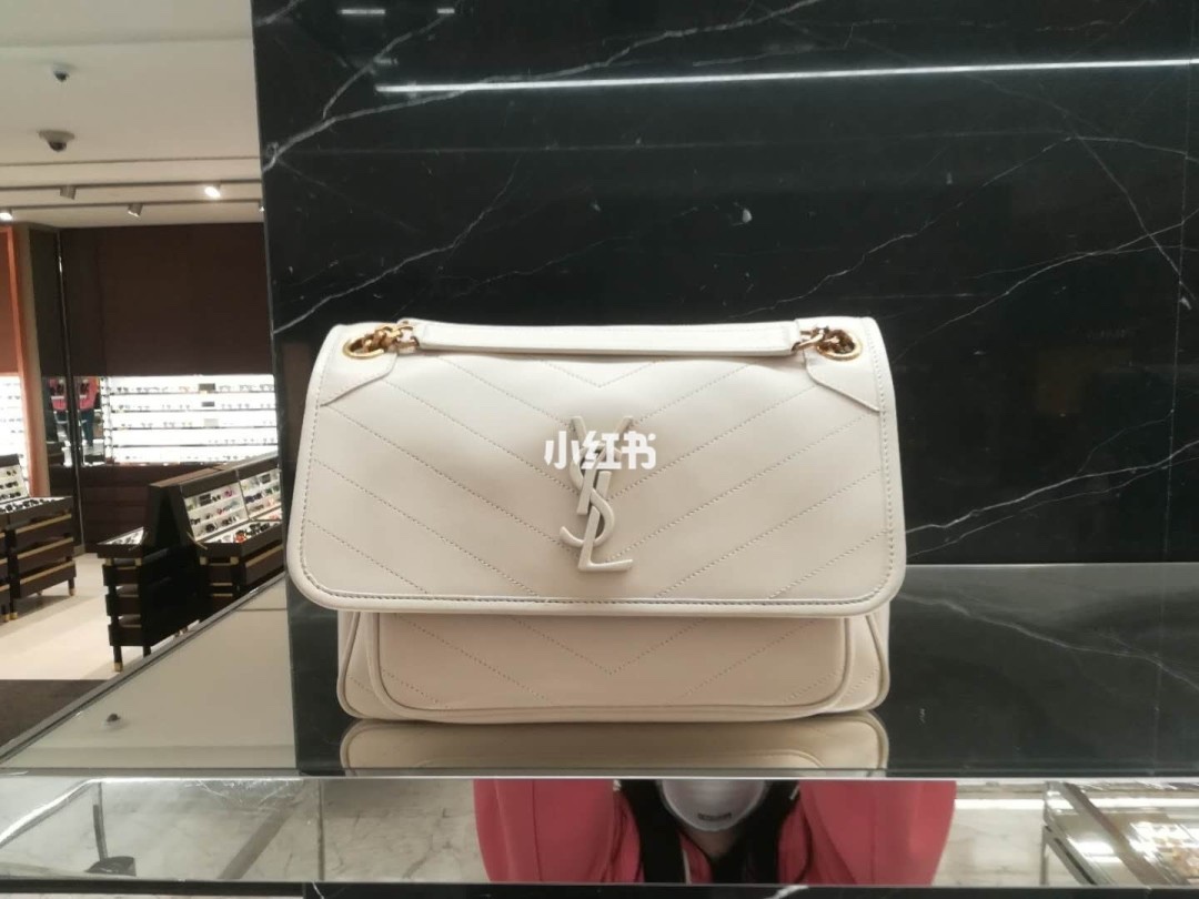 Saint laurent Ysl 𝑵𝒊𝒌𝒊 𝑳𝒂𝒎𝒃 28CM 小羊皮邮差包 498894/奶白色