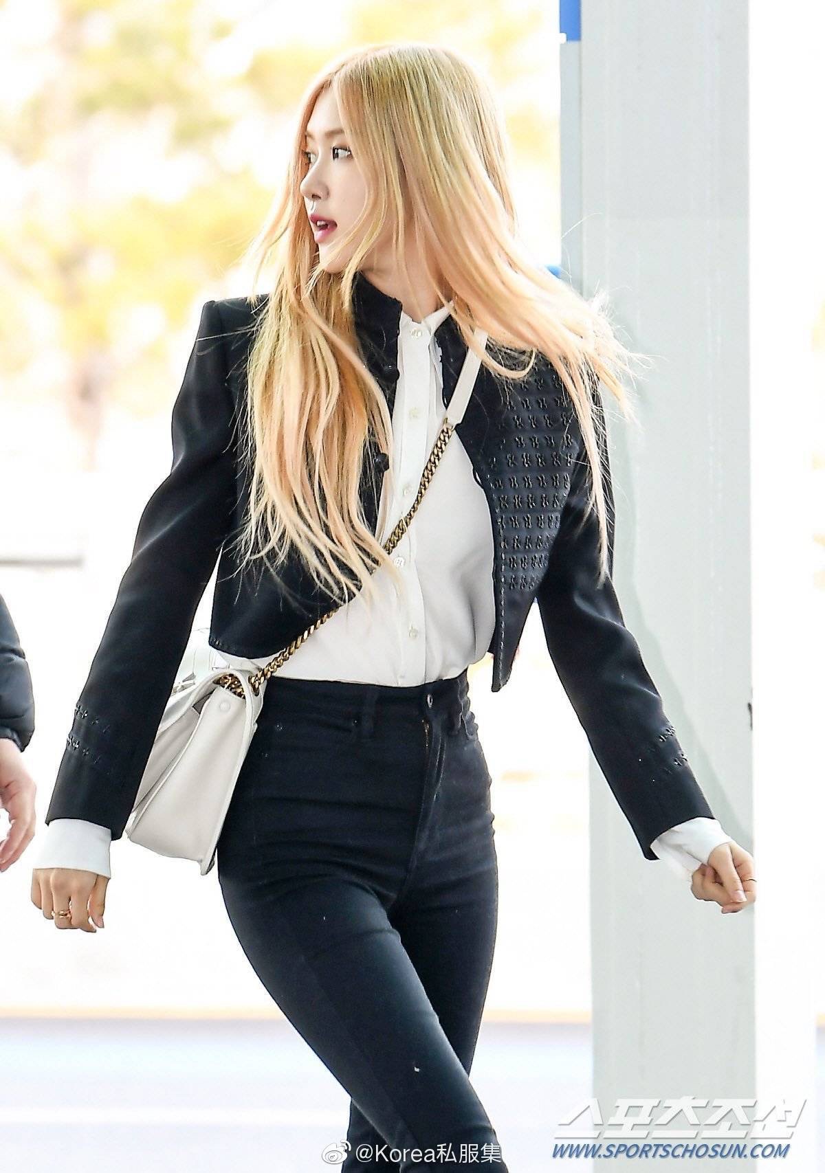 Saint laurent Ysl 𝑵𝒊𝒌𝒊 𝑳𝒂𝒎𝒃 28CM 小羊皮邮差包 498894/奶白色