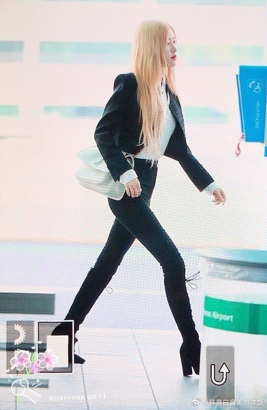 Saint laurent Ysl 𝑵𝒊𝒌𝒊 𝑳𝒂𝒎𝒃 28CM 小羊皮邮差包 498894/奶白色