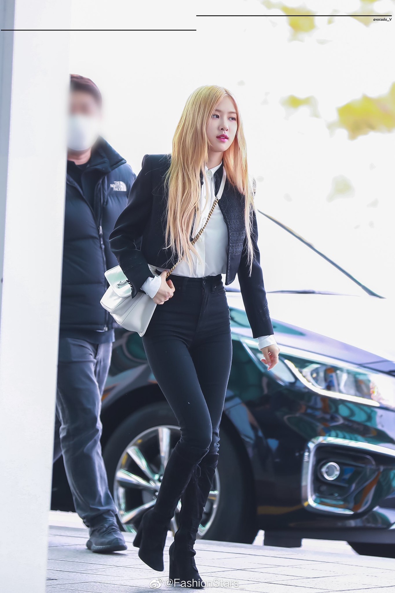 Saint laurent Ysl 𝑵𝒊𝒌𝒊 𝑳𝒂𝒎𝒃 28CM 小羊皮邮差包 498894/奶白色