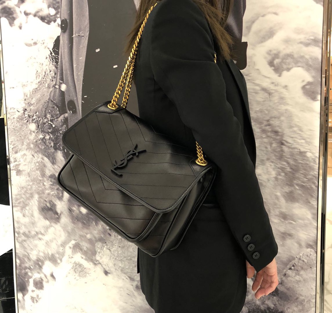 Saint laurent Ysl ๐ต๐๐๐ ๐ณ๐๐๐ 28CM ๅฐ็พ็ฎ้ฎๅทฎๅ
498894/้ป่ฒ