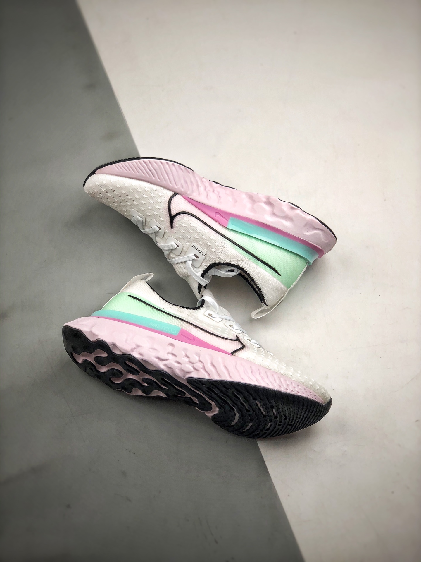 190 Nike Epic React Flyknit 瑞亚 官方版全新瑞亚系列 纯原公司级 原档案数据编织面 正确版立体LOGO