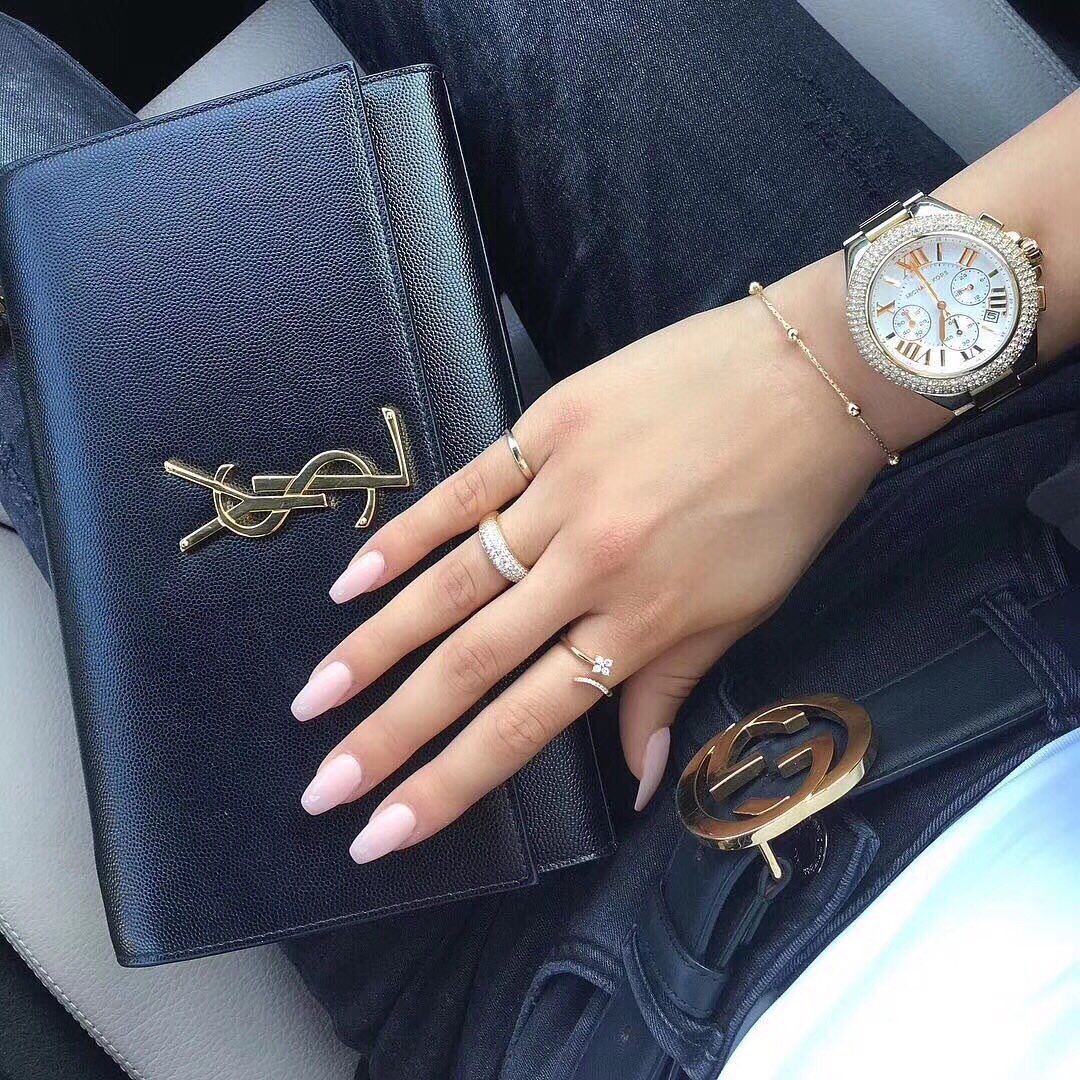 YSL ๐ฒ๐๐๐ ๐ฎ๐ฐ๐๐ ้ฑผๅญ้
ฑๆๆ้พๆกๅ
้ป่ฒ/้ๆฃ