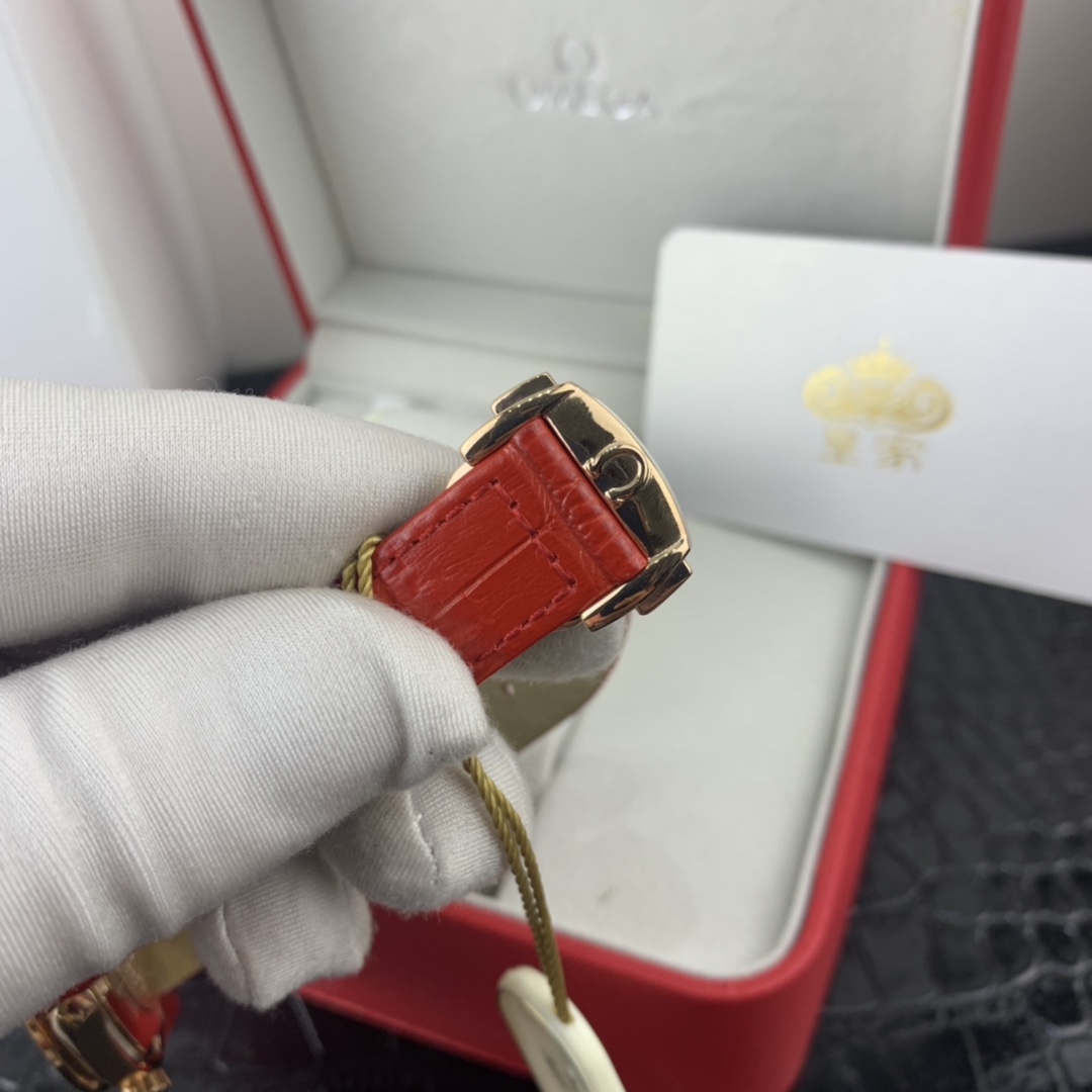 Omega 皇家 欧米茄海马系列女款腕表