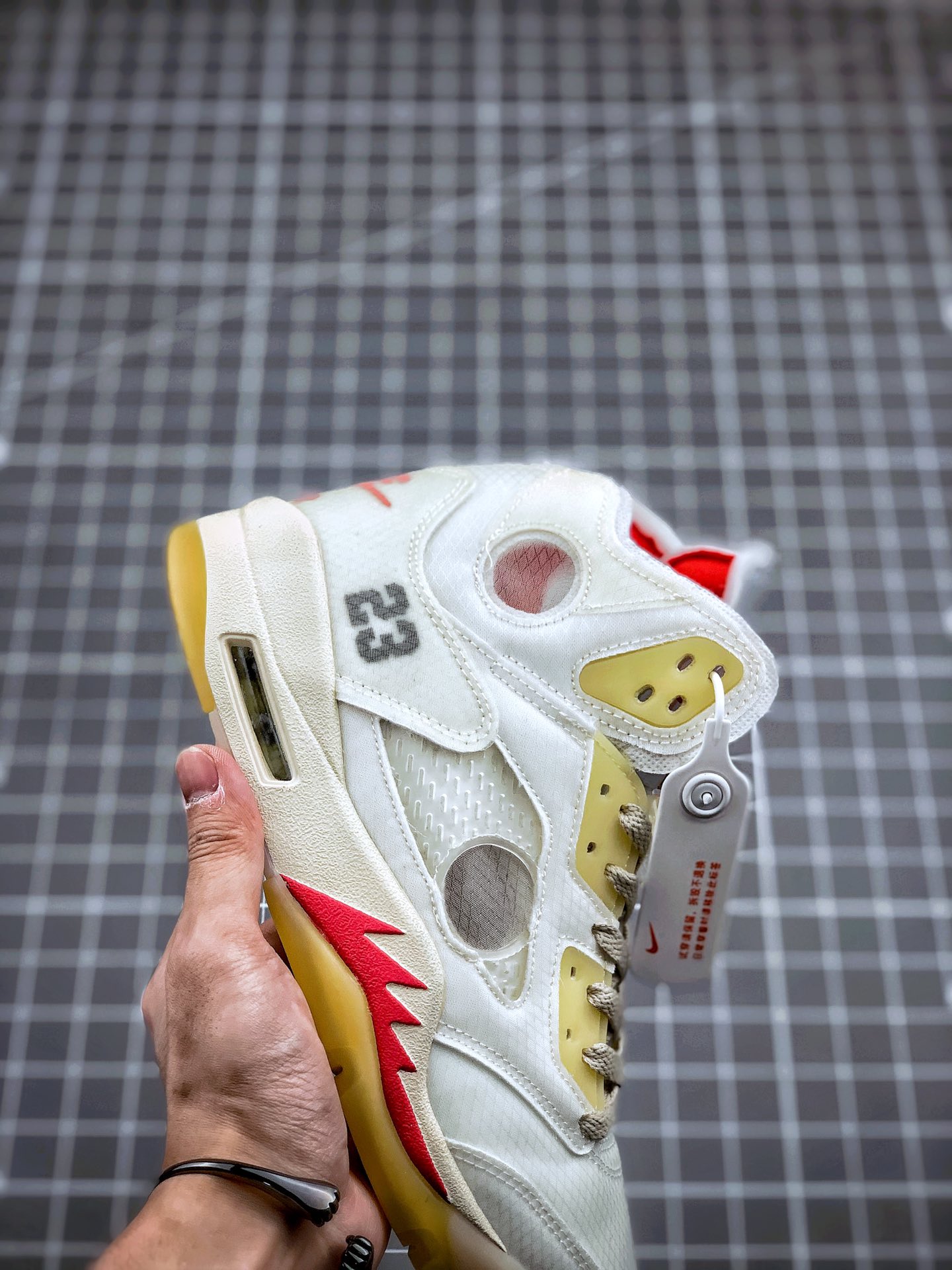 280 OFF-WHITE X Air Jordan 5 OW联名 AJ5乔5 OW联名 男子文篮化球鞋 货号：CT8480-002