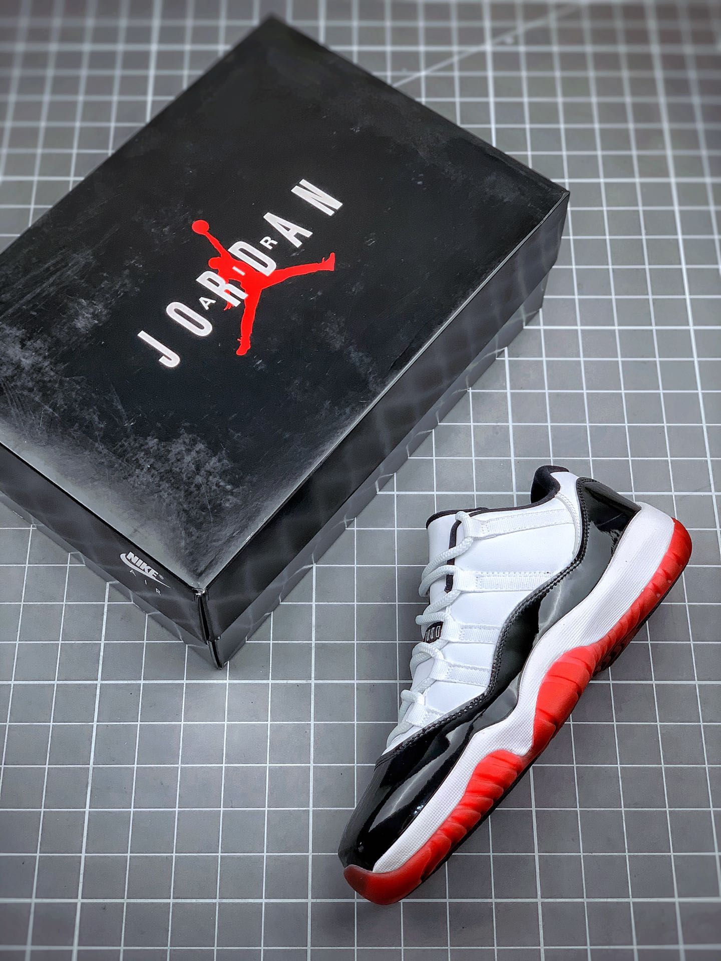 360 Air Jordan 11 Low “White/Bred” AJ11黑红外线