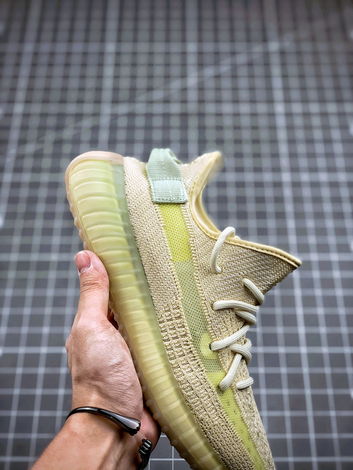 180  最高性价比版本 Adidas Yeezy 350 Boost V2”Flax” 亚麻黄 亚洲限定 货号FX9028