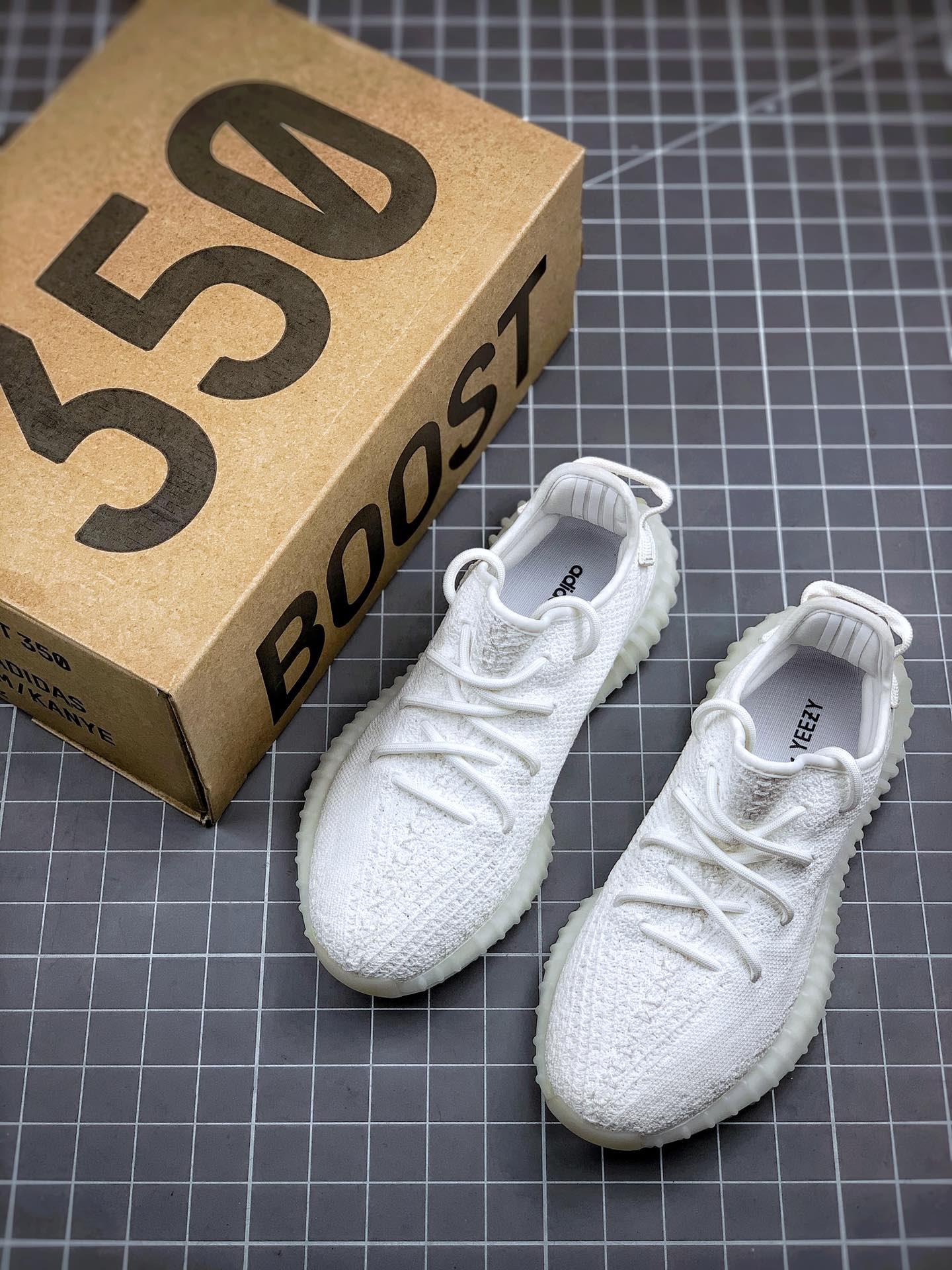 290 国内知名纯原工厂 特价 Adidas 350 Boost V2 纯白冰淇淋