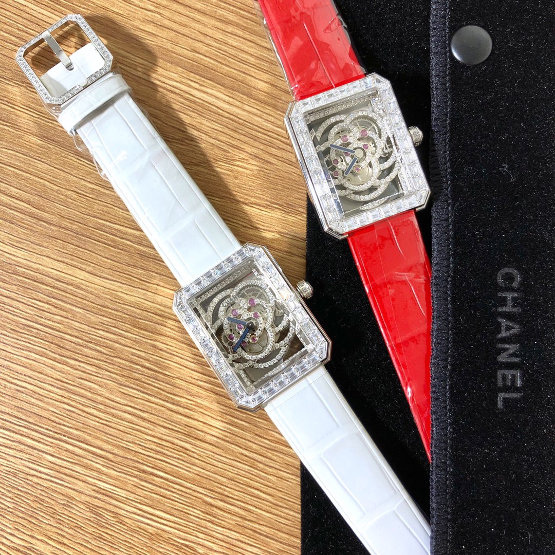 Chanel Premiere Camellia Skeleton cassa in oro bianco con diamanti, quadrante scheletrato, cinturino in alligatore blu 26 mm Meccanico da donna