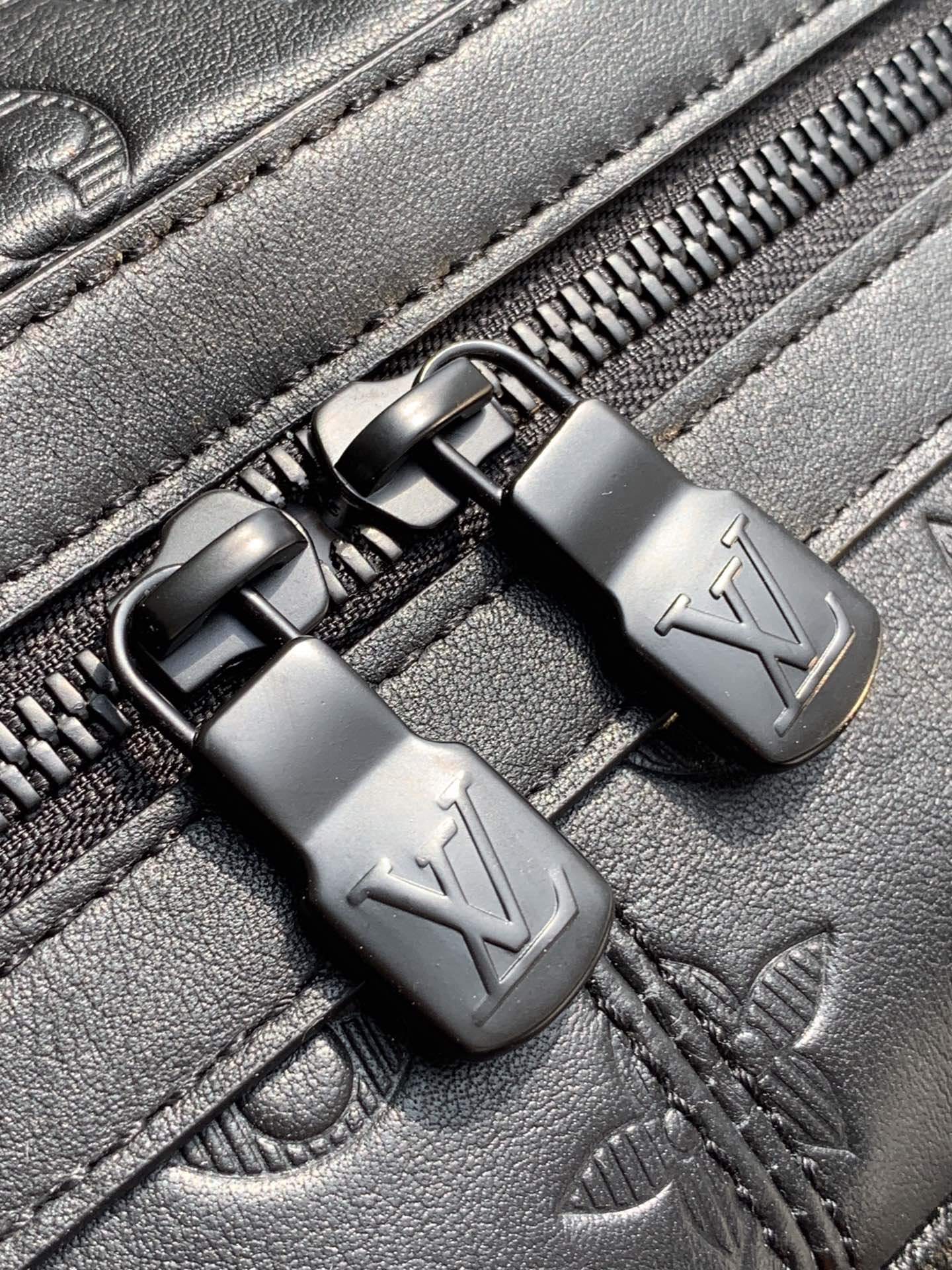 Louis Vuitton LV Sprinter 双肩包 M44727黑色
