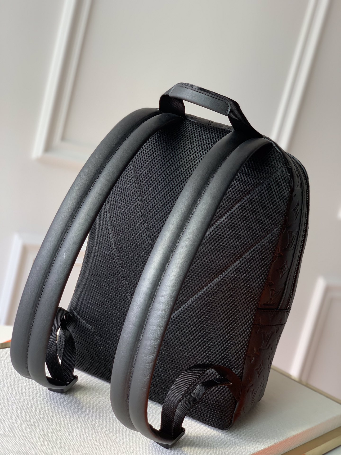 Louis Vuitton LV Sprinter 双肩包 M44727黑色
