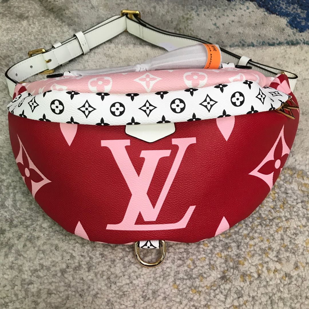 Where Can I Find
 Louis Vuitton LV Bumbag Belt Bags & Fanny Packs High Quality Perfect
 Red Monogram Canvas Summer Collection M44575