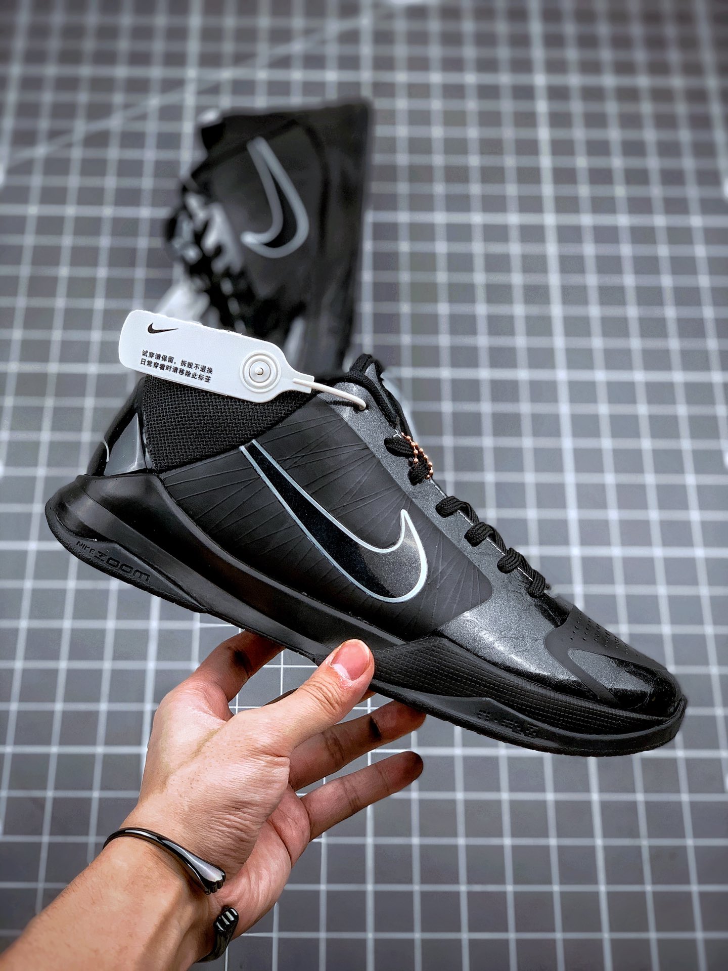 270 NIKE ZOOM KOBE 5 PROTRO  莞产纯原科比五代 ZK5 ”纯黑镭射” 此次ZK5官方复刻传承了元年经典