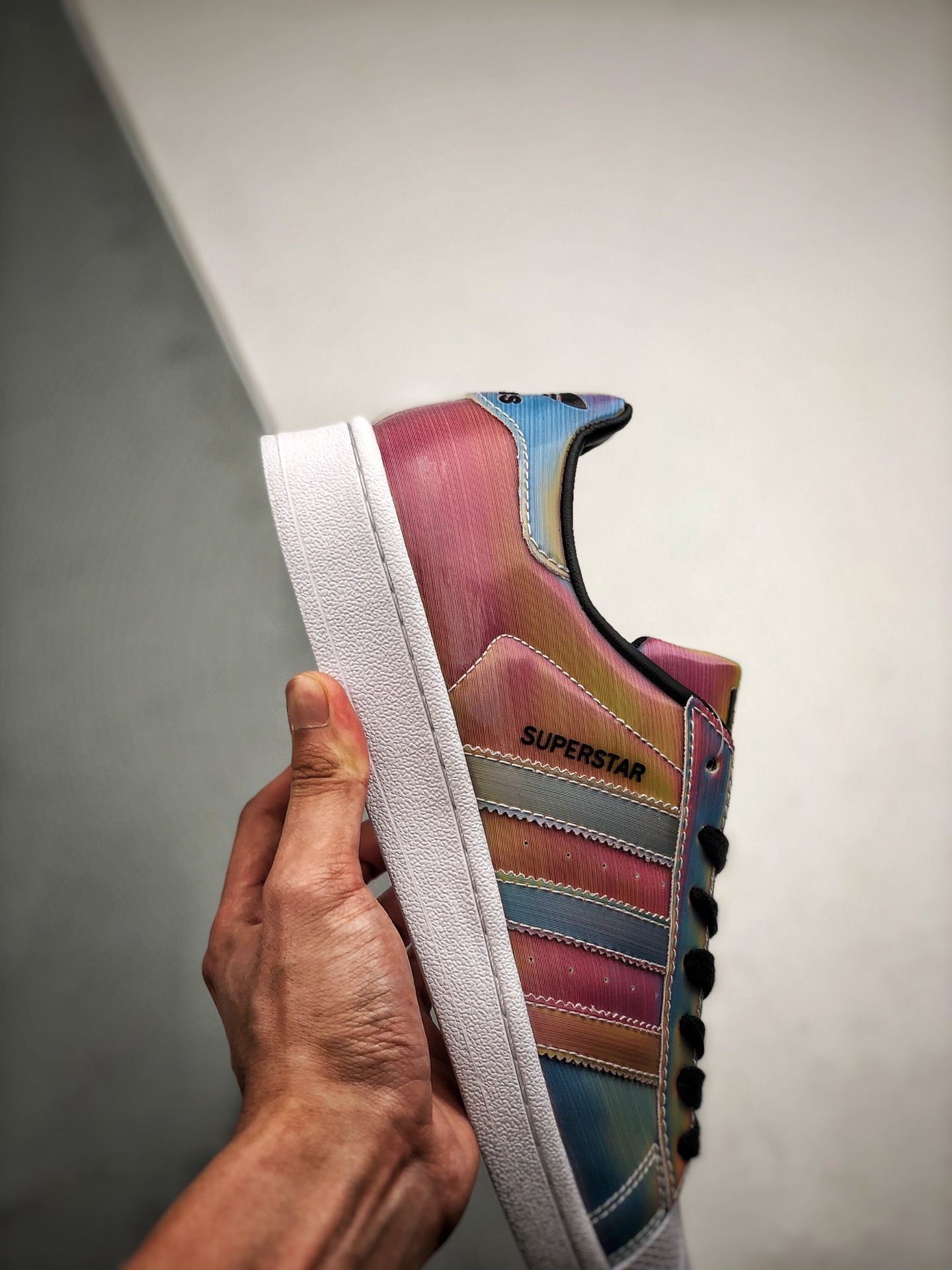 150 Adidas Originals SUPERSTAR W 贝壳头官网货号：EF1480