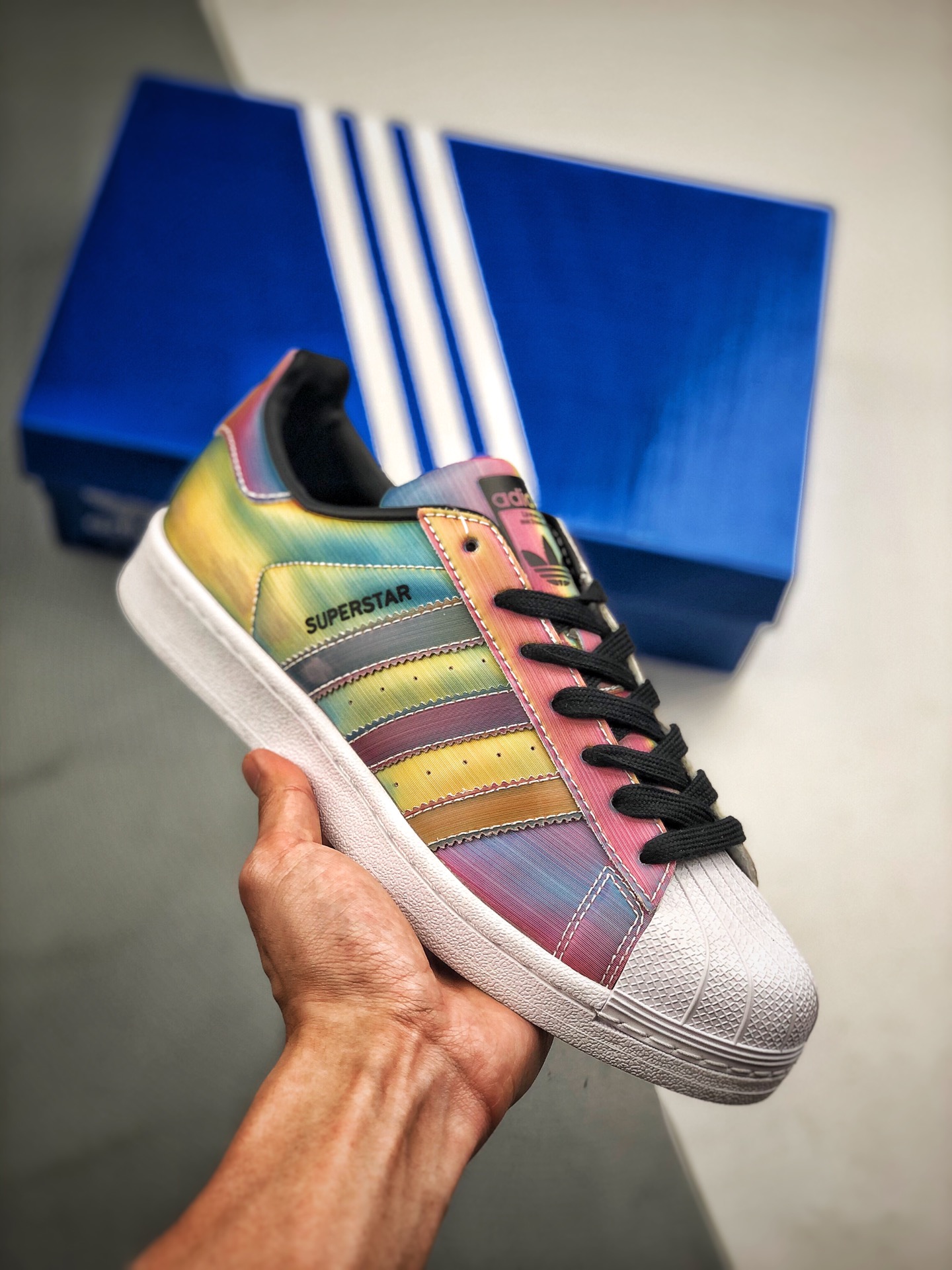 150 Adidas Originals SUPERSTAR W 贝壳头官网货号：EF1480