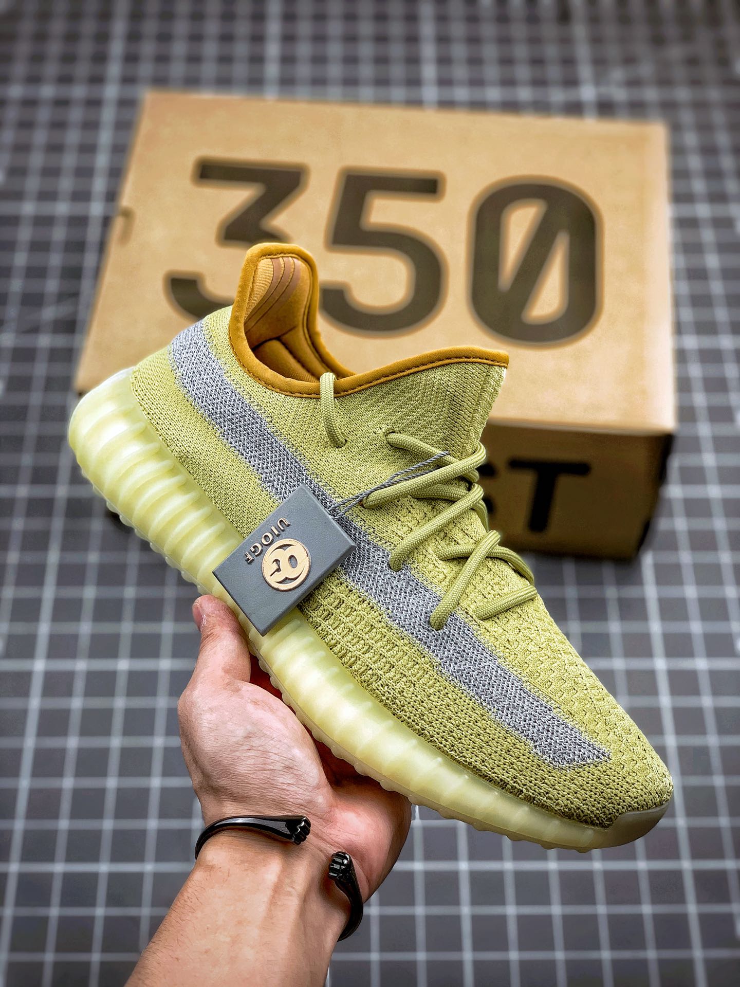 560  Adidas Yeezy 350 Boost V2 ”Marsh”黄侧透满天星 货号：FX9034 原装渔丝网加持 百分百原鞋一致
