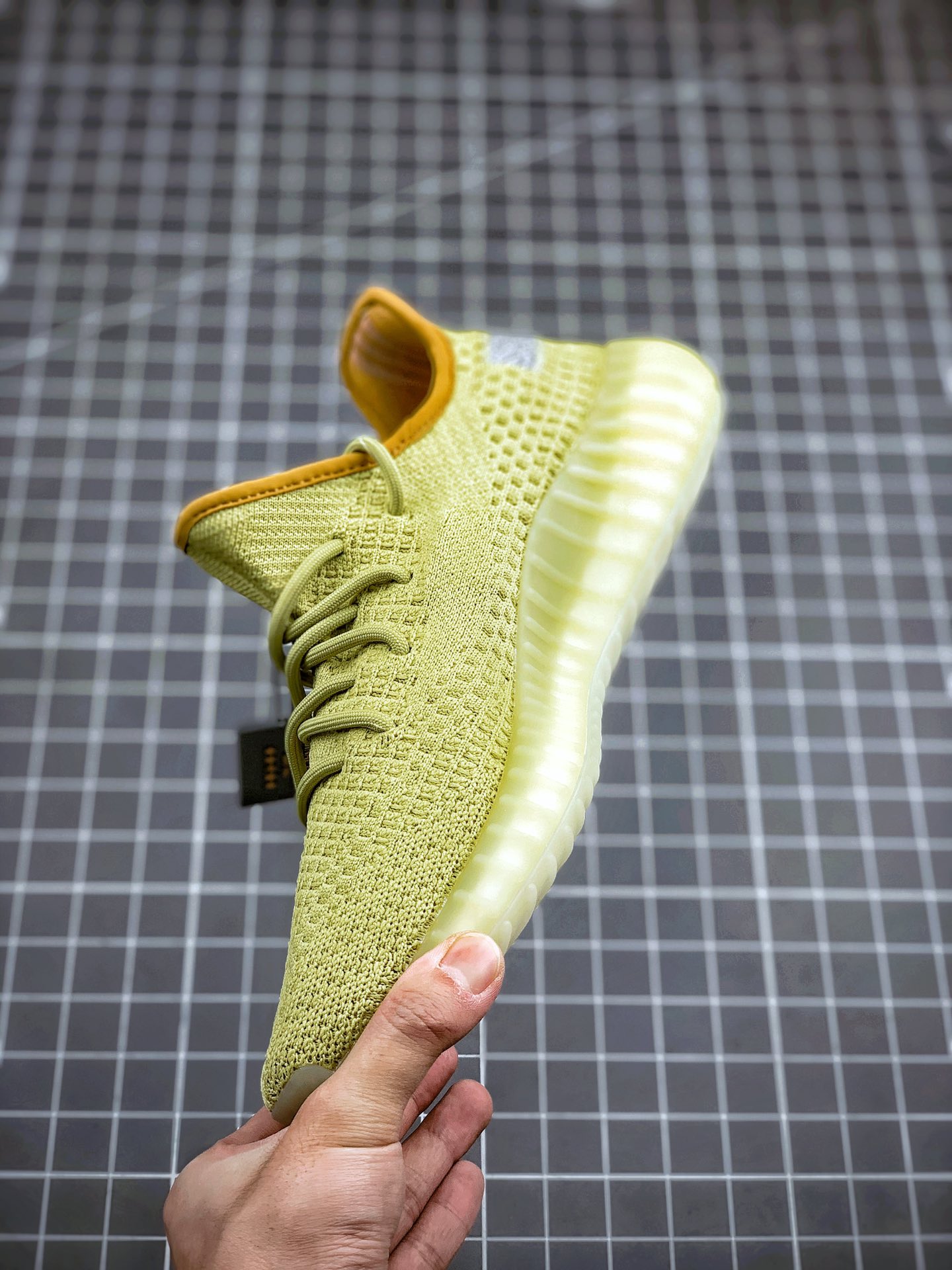 560  Adidas Yeezy 350 Boost V2 ”Marsh”黄侧透满天星 货号：FX9034 原装渔丝网加持 百分百原鞋一致